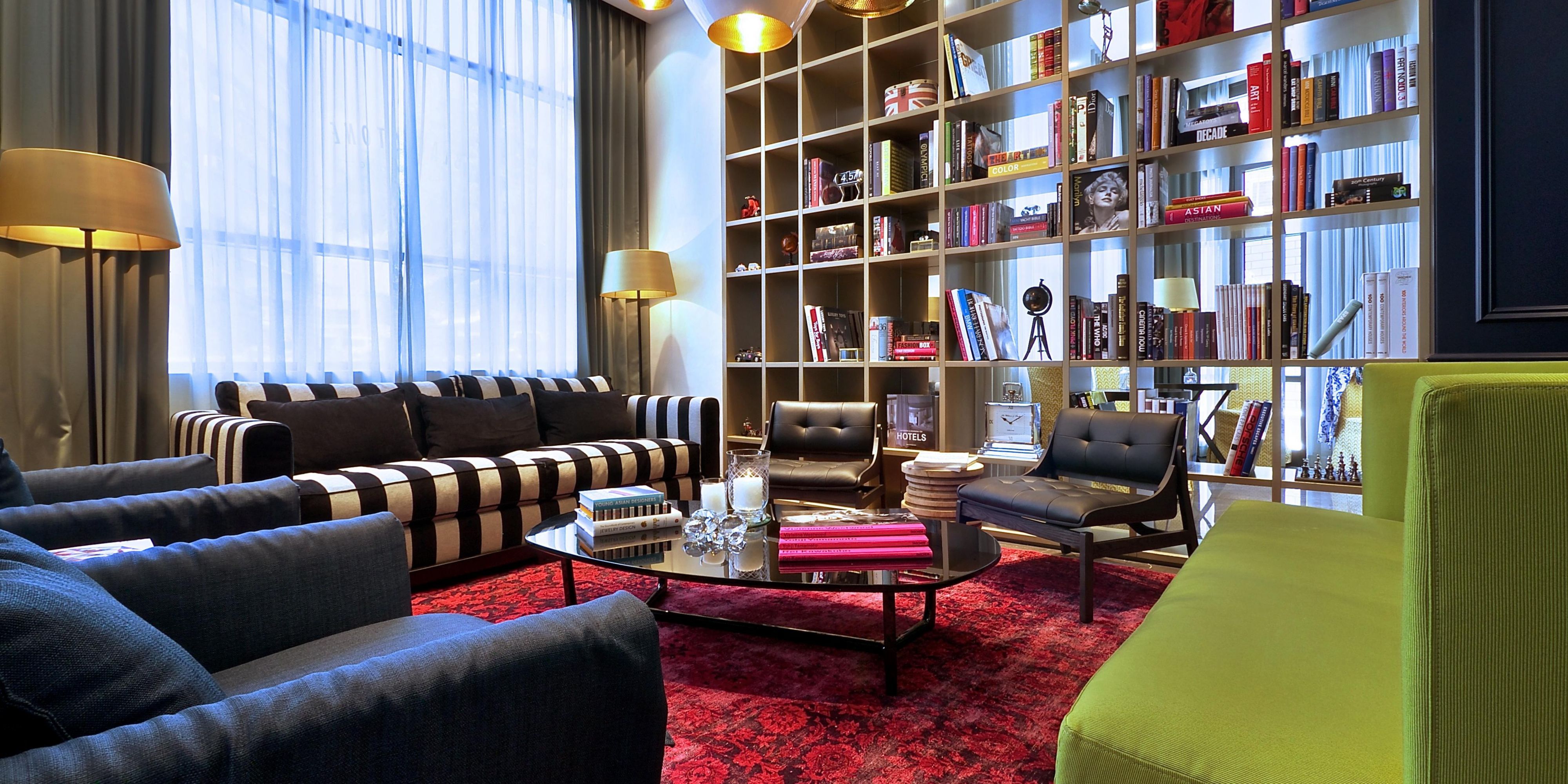 $hotelInfo.mediaDetails.welcomePhotos.primaryPhoto.caption}