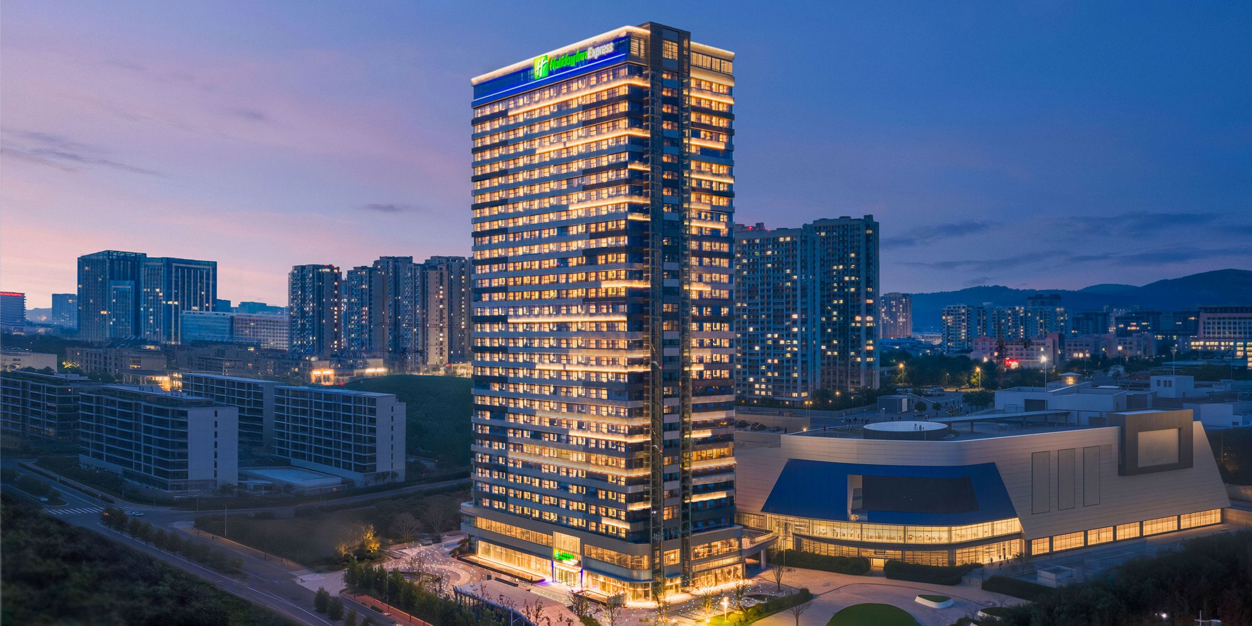 日照东方五彩城智选假日酒店