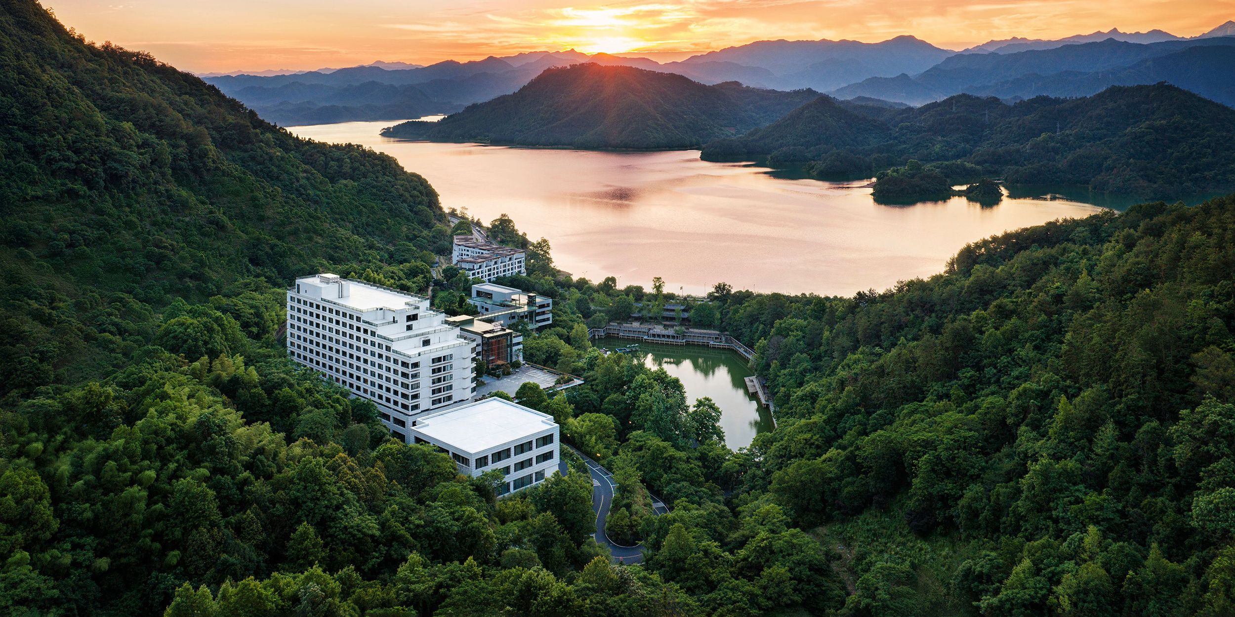 洲至奢选千岛湖燕山度假酒店