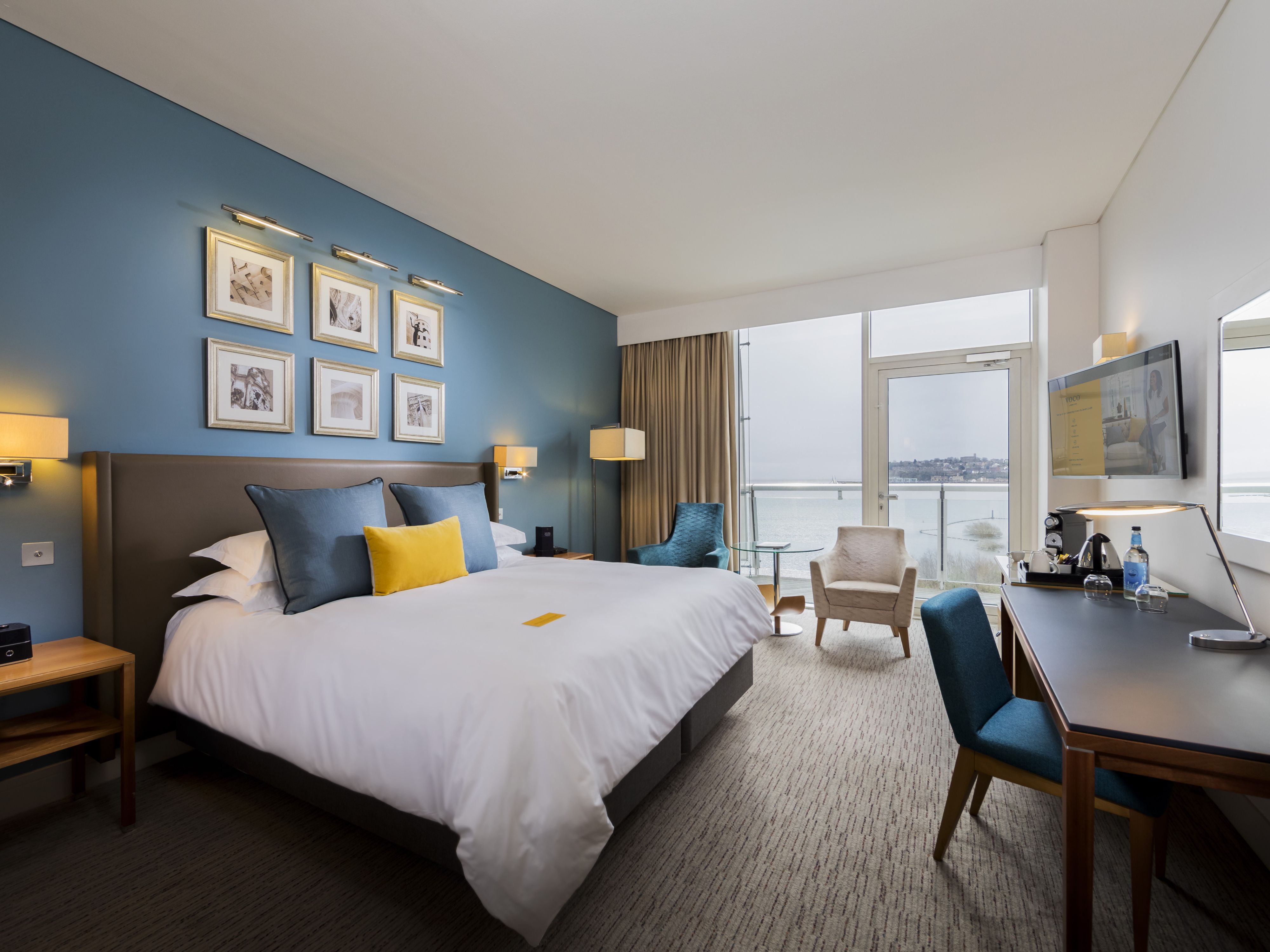 standard hotel room