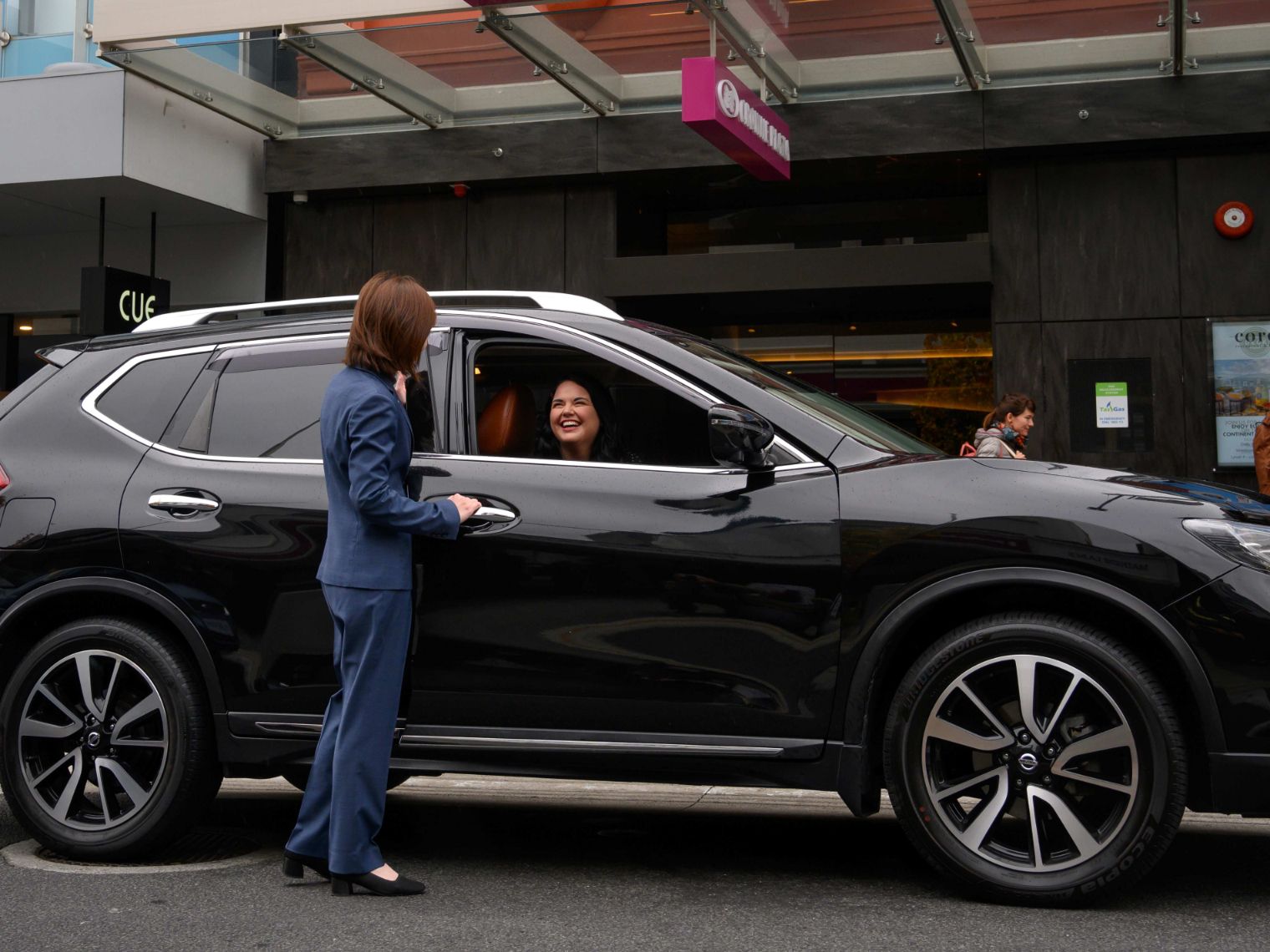 Guest arriving for their stay at Crowne Plaza Hobart