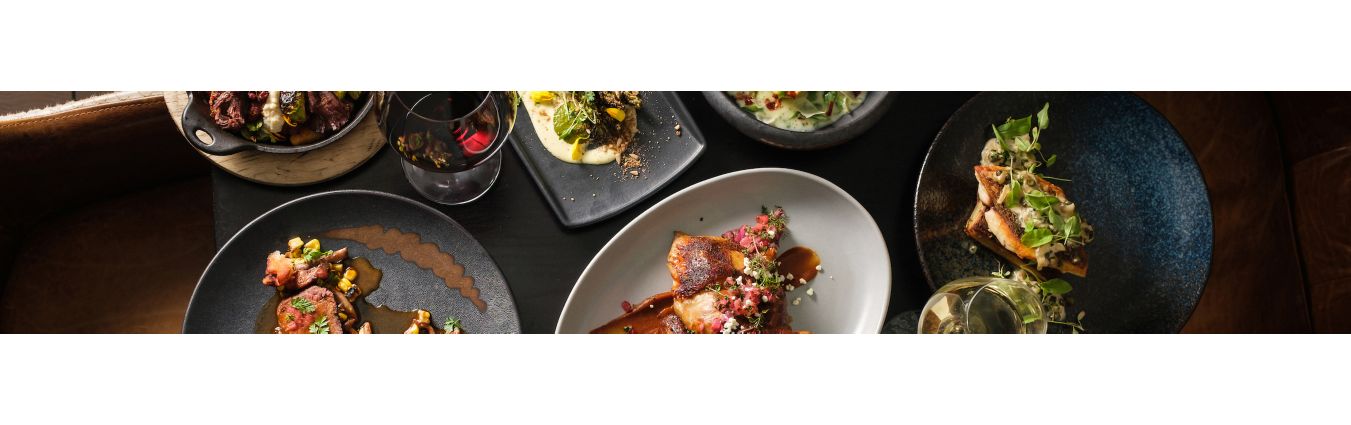 精致主菜和美酒一览