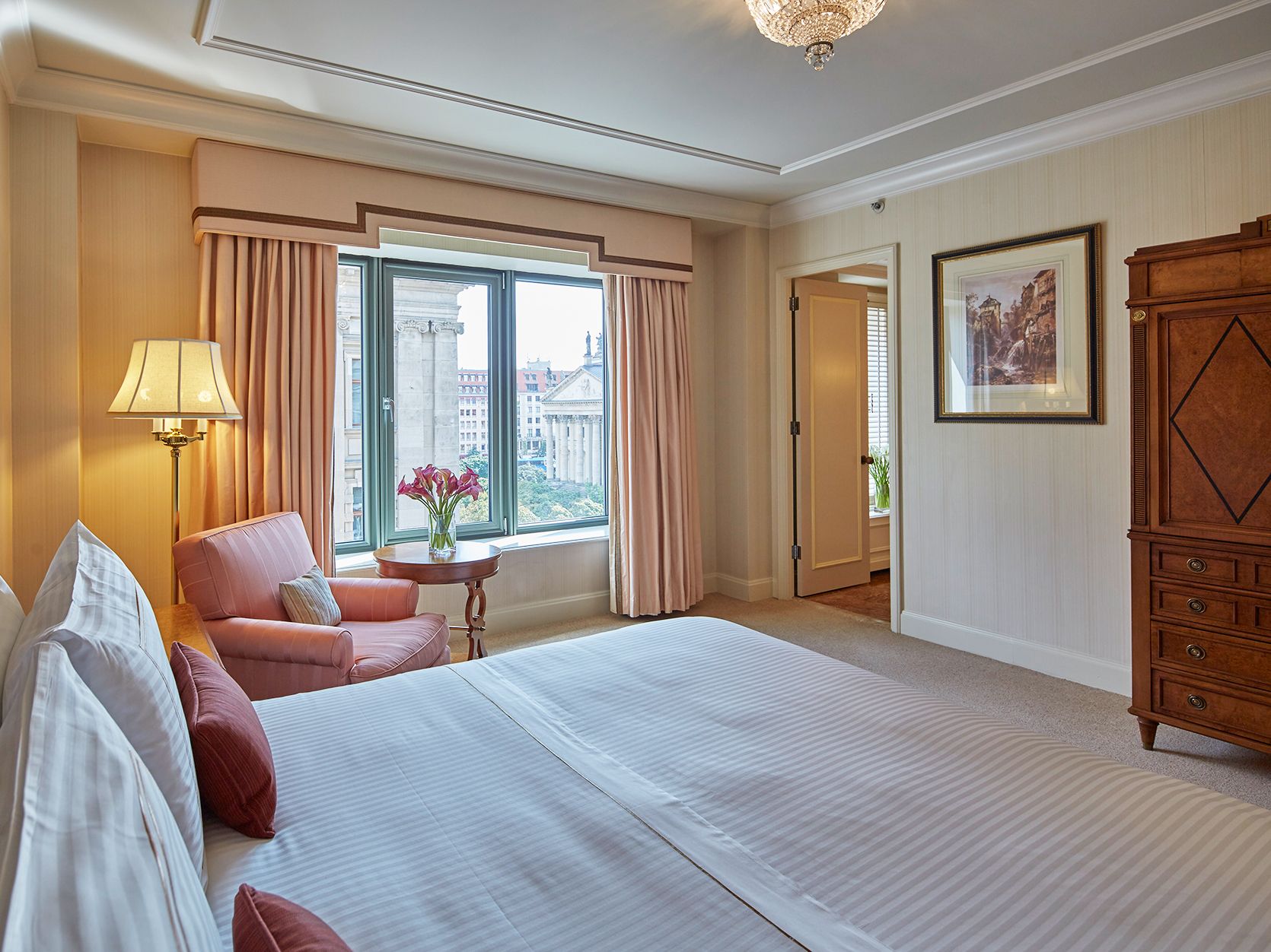 Regent Featured Room