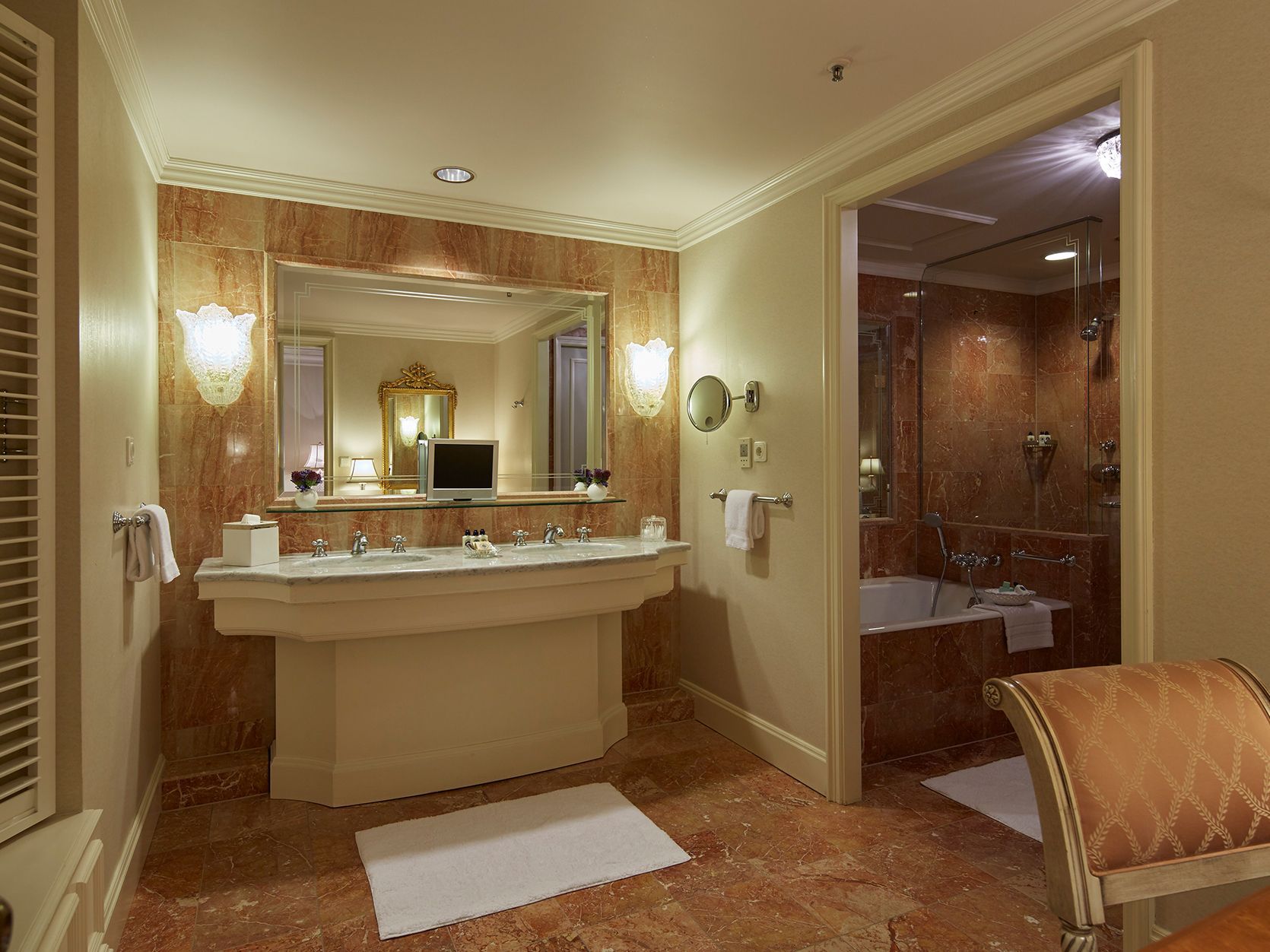 Regent Featured Room