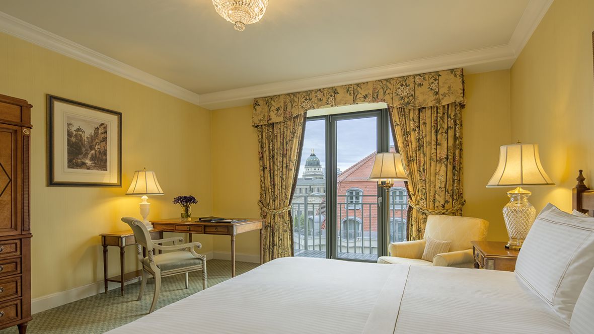 Regent Featured Room