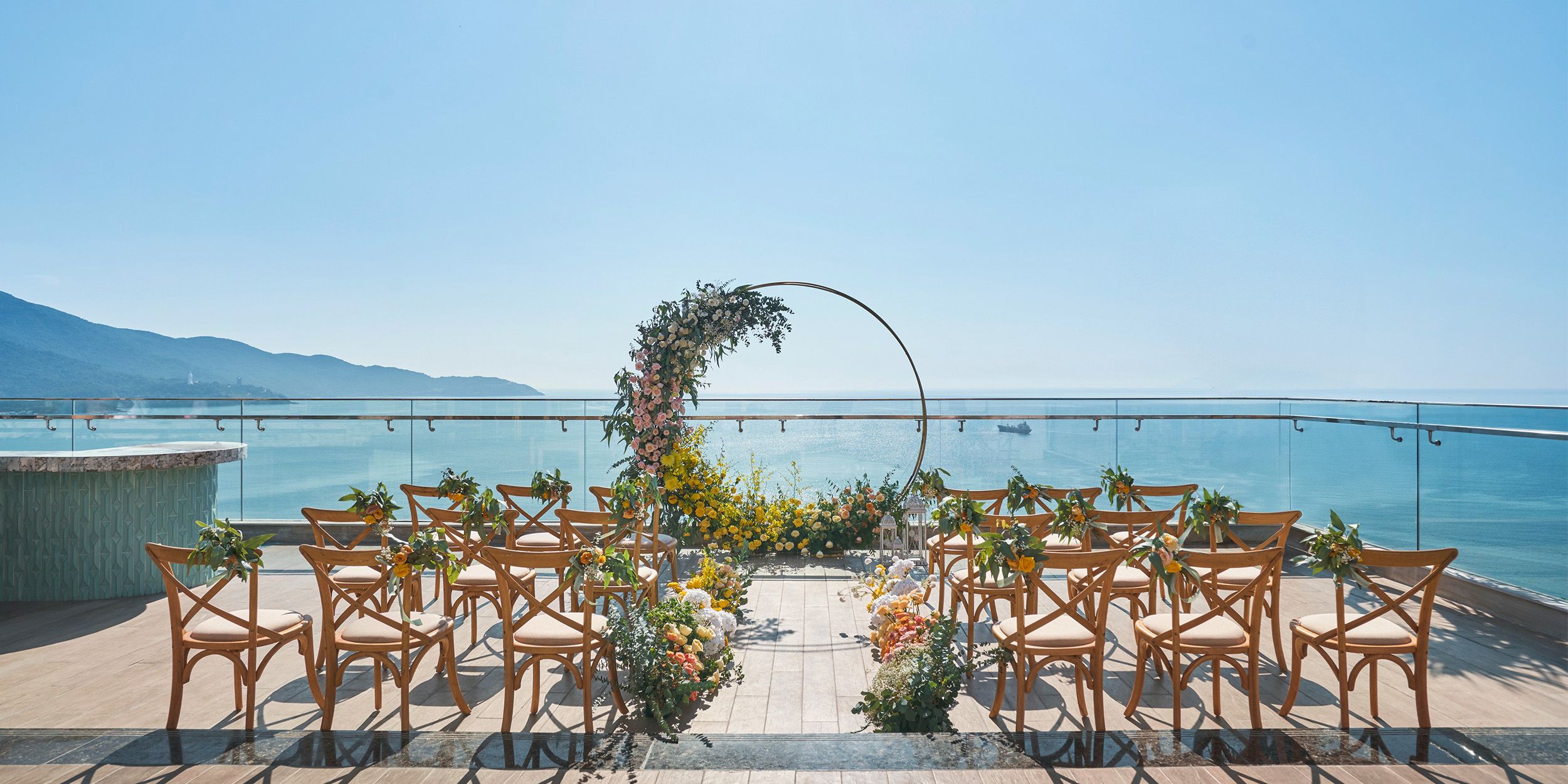 Beachfront wedding seats