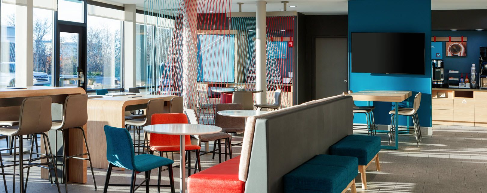 Open lobby space for avid hotels Groups &amp; Events