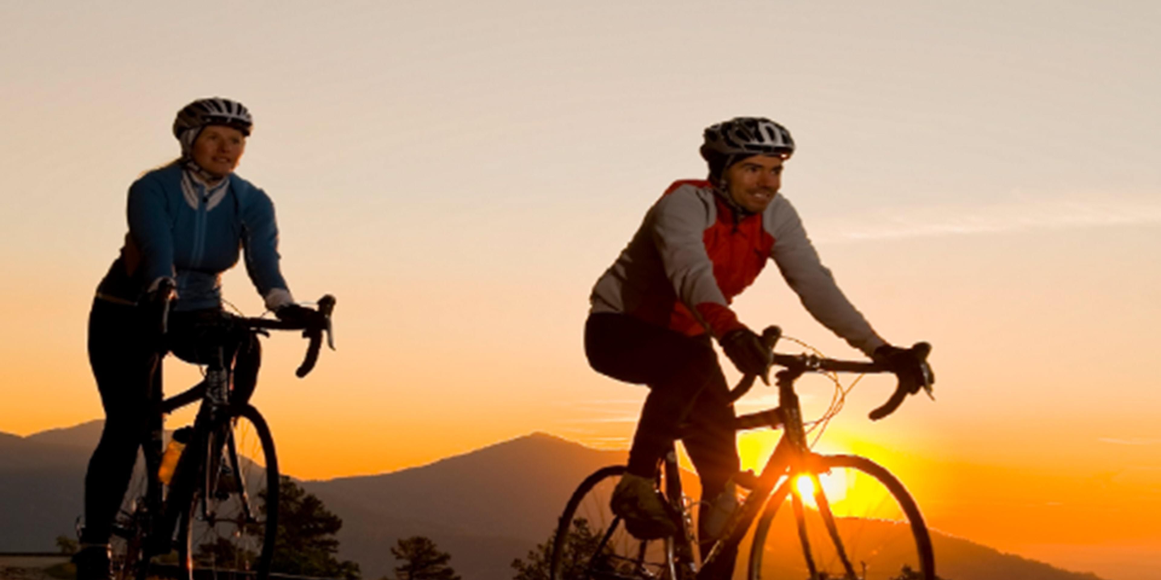 Our hotel in Bentonville, AR, is the perfect base for mountain biking enthusiasts looking to explore some of the best trails in the region. We are near biking trails, including the Cooler Mountain Bike Preserve, Slaughter Pen Trail, Back 40 Loop, and the Razorback Regional Greenway.
