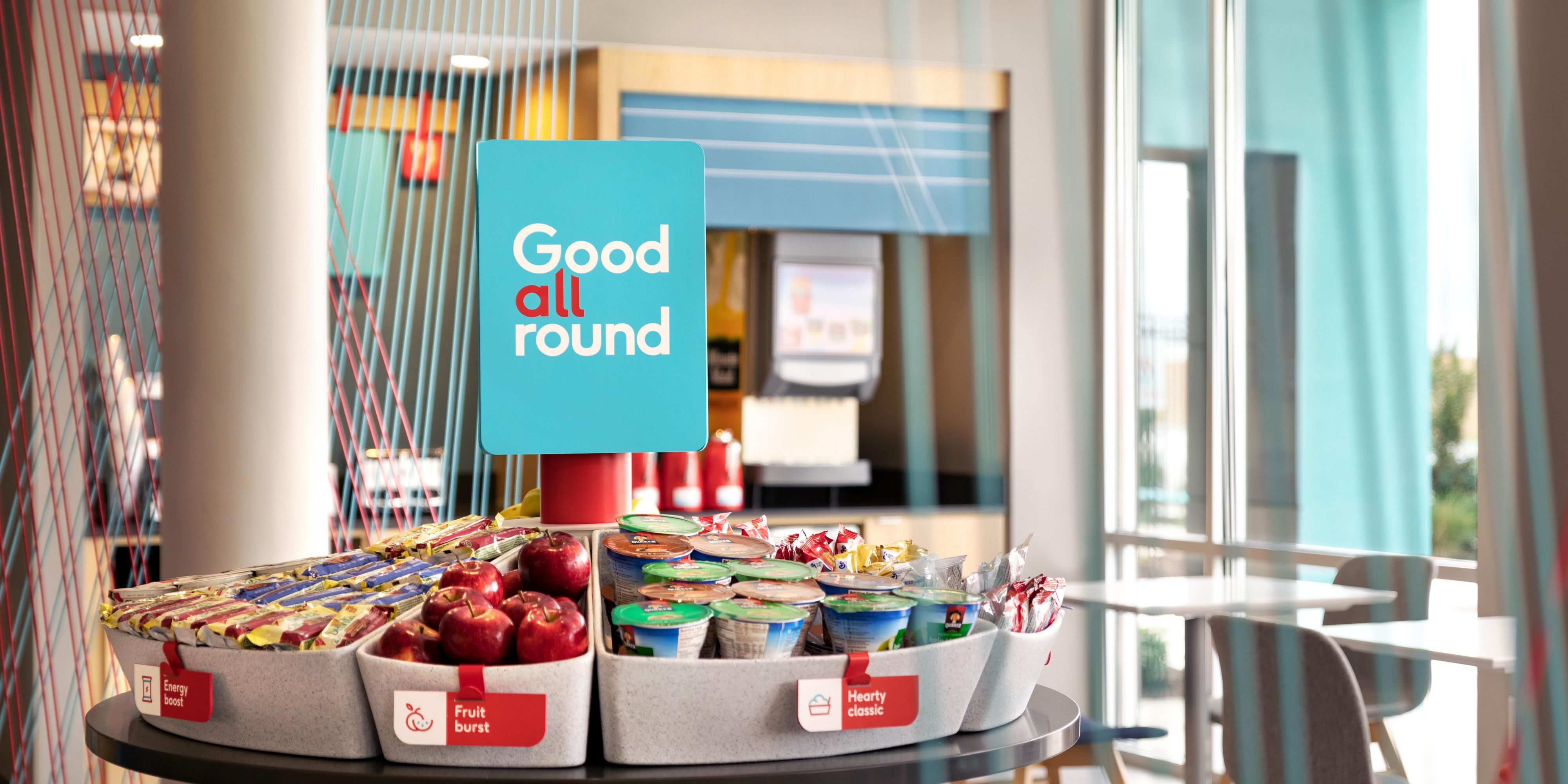 Start your day right with our free, high-quality breakfast from 6:30am to 9:30am. Choose from a selection of breakfast bars, yogurt, fruit, bakery items, sliced bread, cereal, and oatmeal. If you are in a rush, grab one of our portable hot breakfast items for on-the-go. There’s also freshly ground, 24-hour bean-to-cup coffee, too.