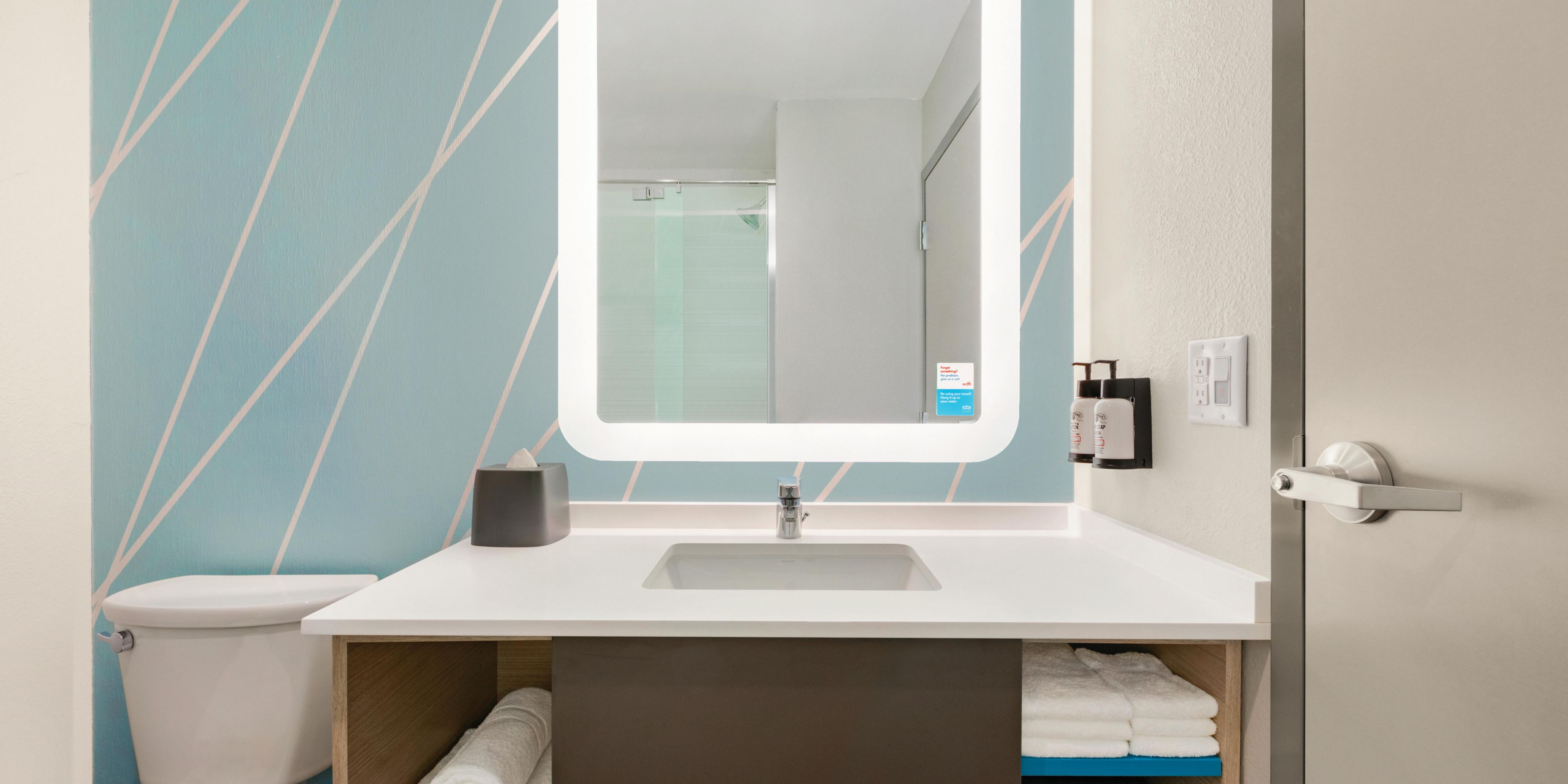 We’re committed to high levels of cleanliness. That means clean, well-maintained rooms that meet our standards, or we promise to make it right. Everything in the room has been cleaned using our 50-point checklist.​