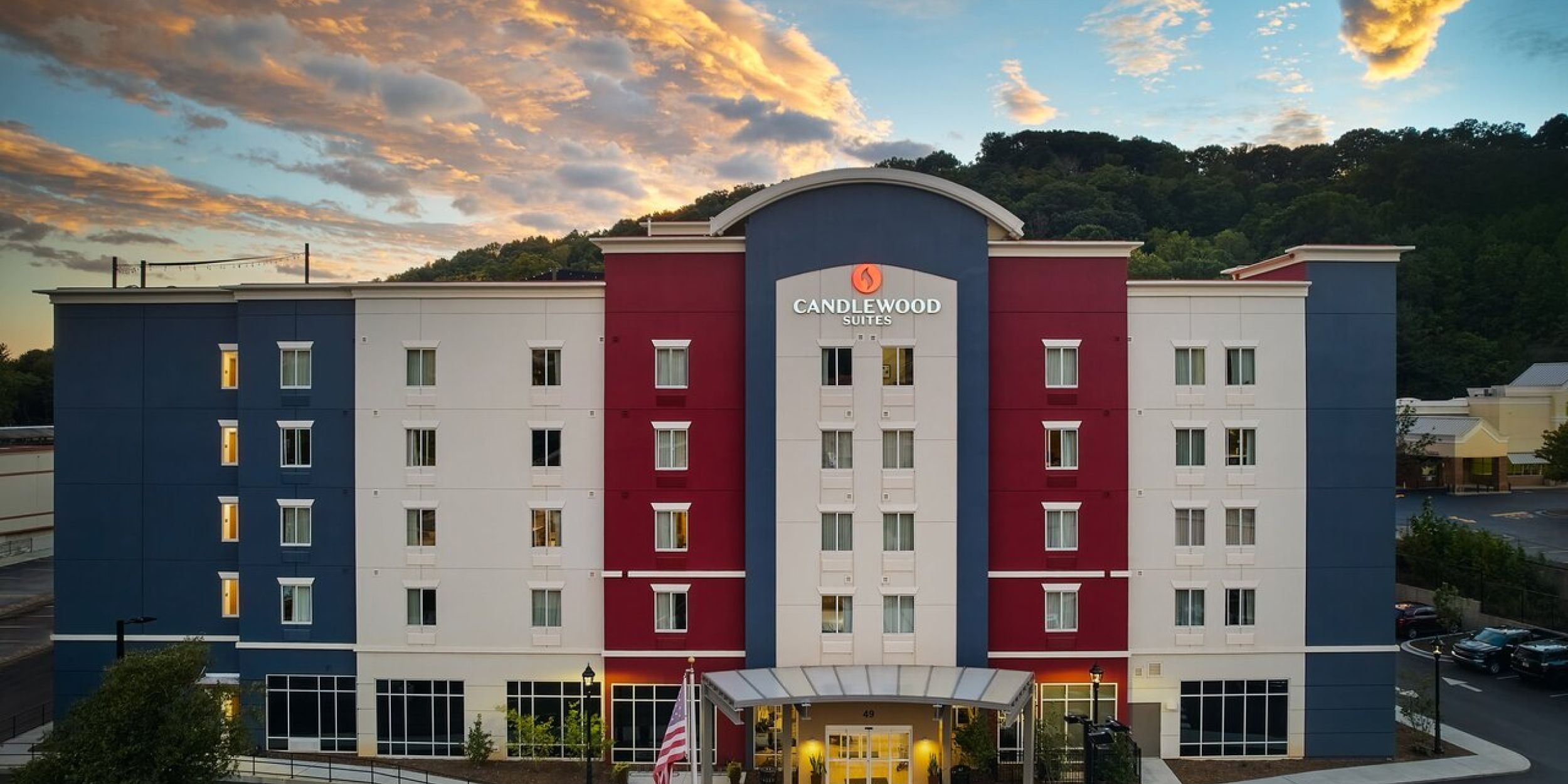 阿什维尔市中心 Candlewood Suites 酒店