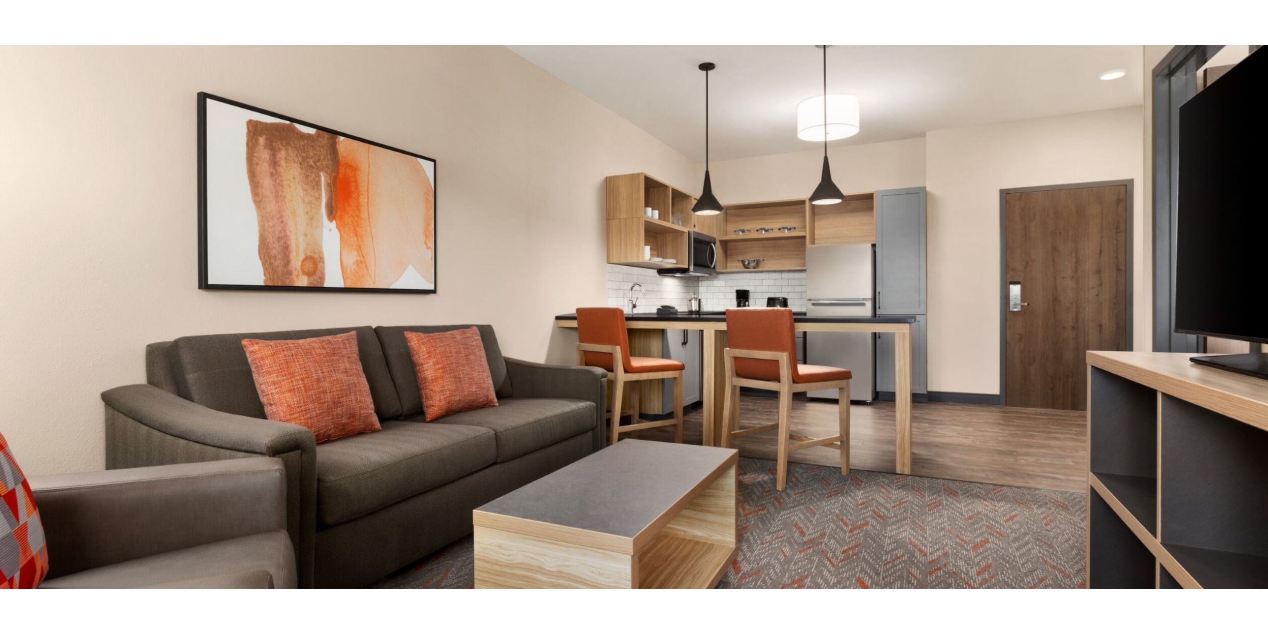 设有客厅与厨房的宾客套房