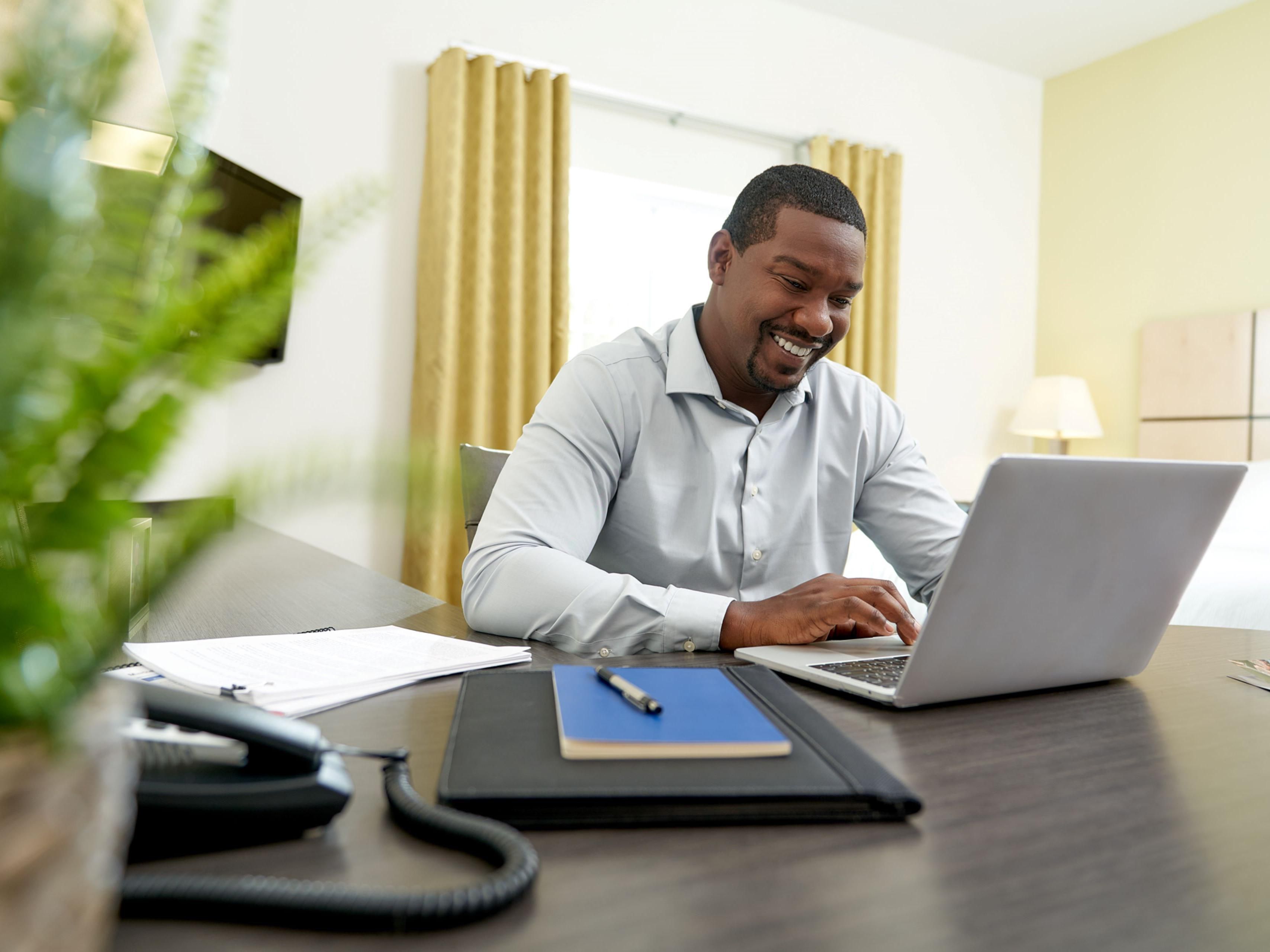 Whether you're in town for a conference, a meeting, or an extended business trip, our Panama City, Florida, hotel is the ideal home base for professionals on the go. You can also host your meeting or training in our hotel’s meeting space, accommodating up to 50 guests.