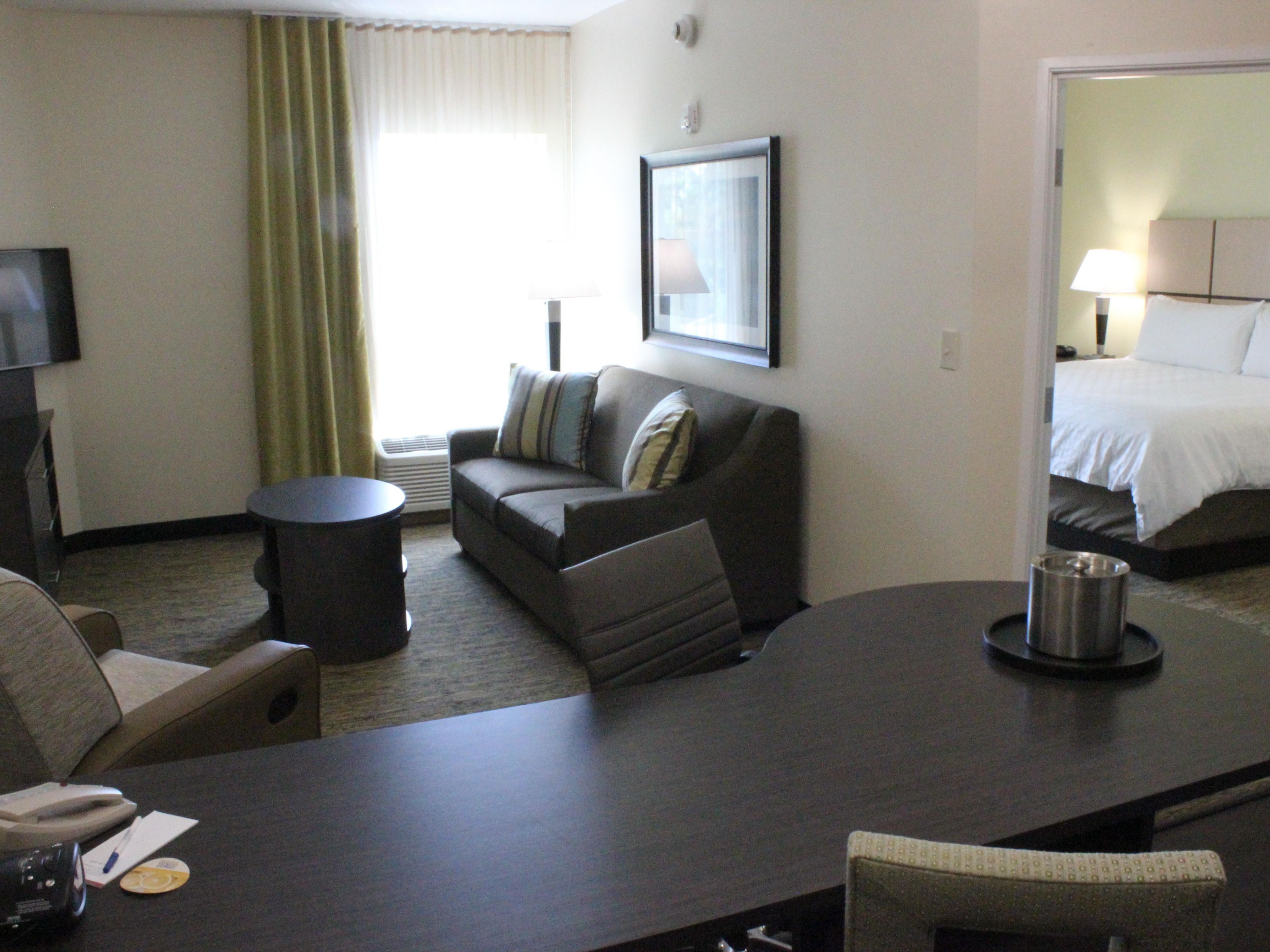 1 Bedroom Suite - King Bed with Living Room