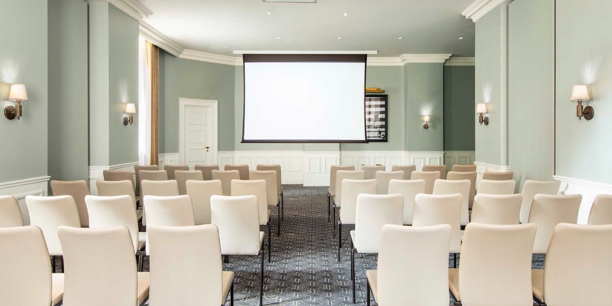 Carrington meeting room at Kimpton Fitzroy London