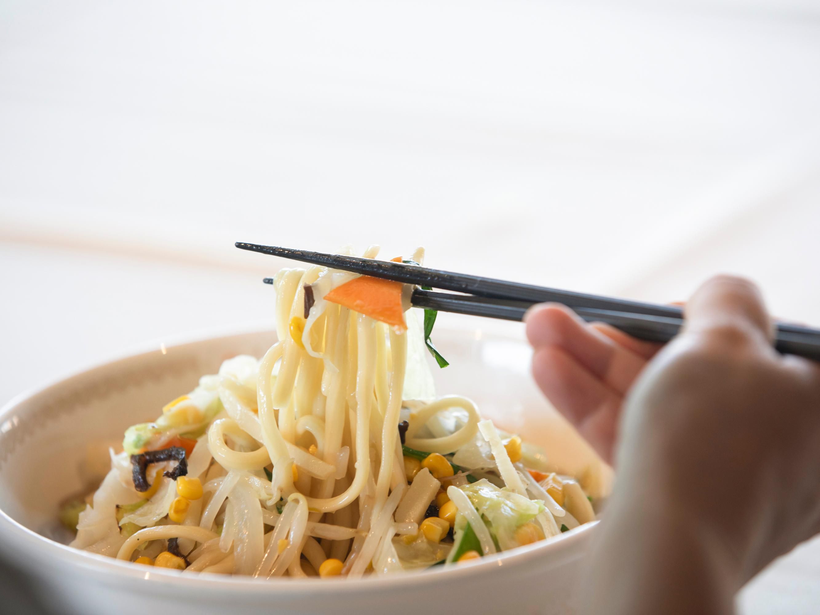 We wanted everyone to enjoy Nagasaki’s signature dish, so we crafted a special champon with no animal-derived ingredients. Our carefully developed broth, made solely from vegetable stock, offers a light yet rich umami flavor. Savor this wholesome take on Nagasaki champon, packed with the goodness of plant-based ingredients.