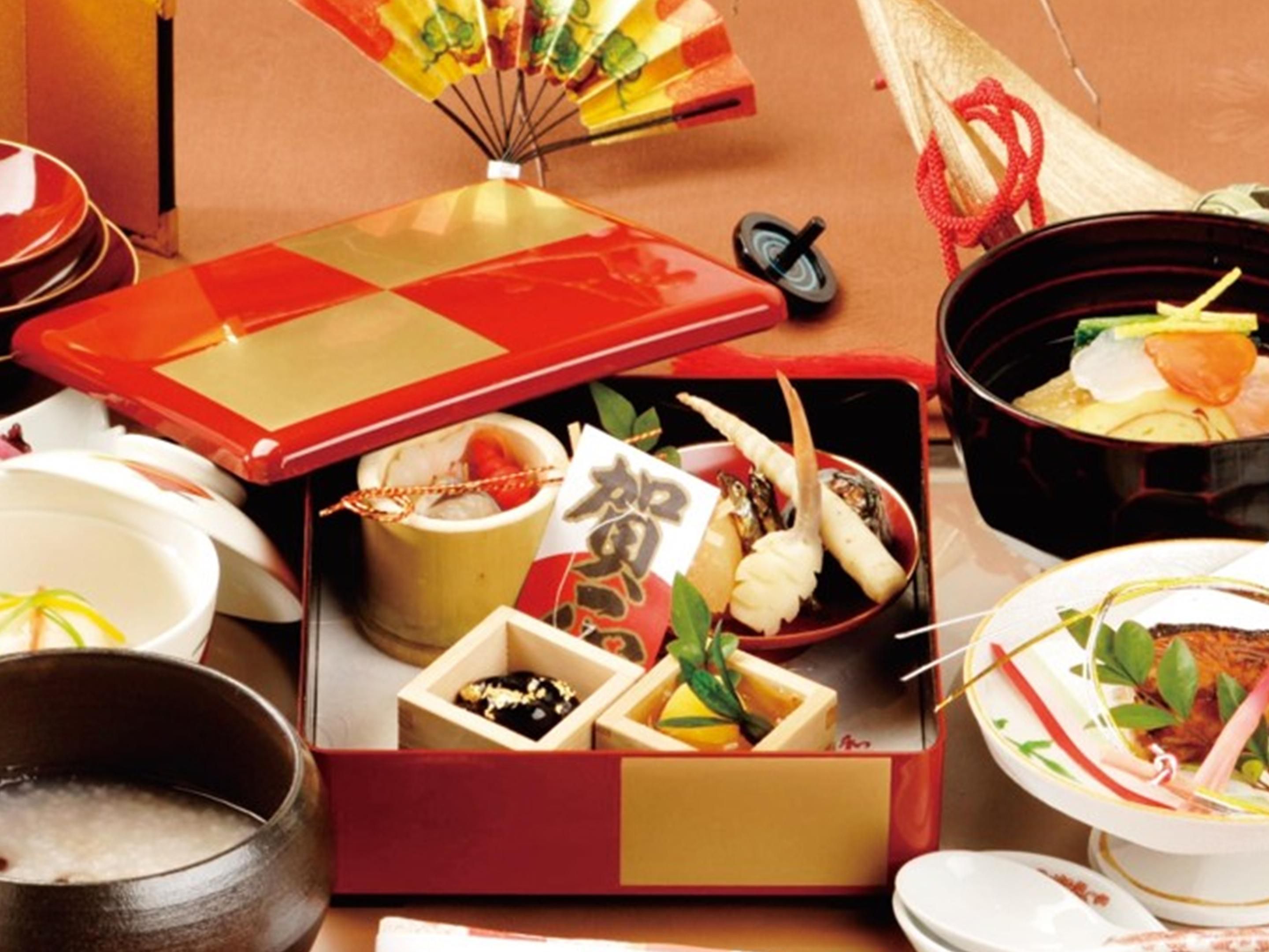 In the bright, naturally lit breakfast area, we will offer a buffet of New Year's dishes, including a traditional New Year's box for each guest, and ozōni (rice cake soup). We pray for a prosperous year ahead.
Reservations: Friday, September 19, 2025 - Thursday, January 1, 2026
Stay Dates: Wednesday, December 31, 2025 - Thursday, January 1, 2026