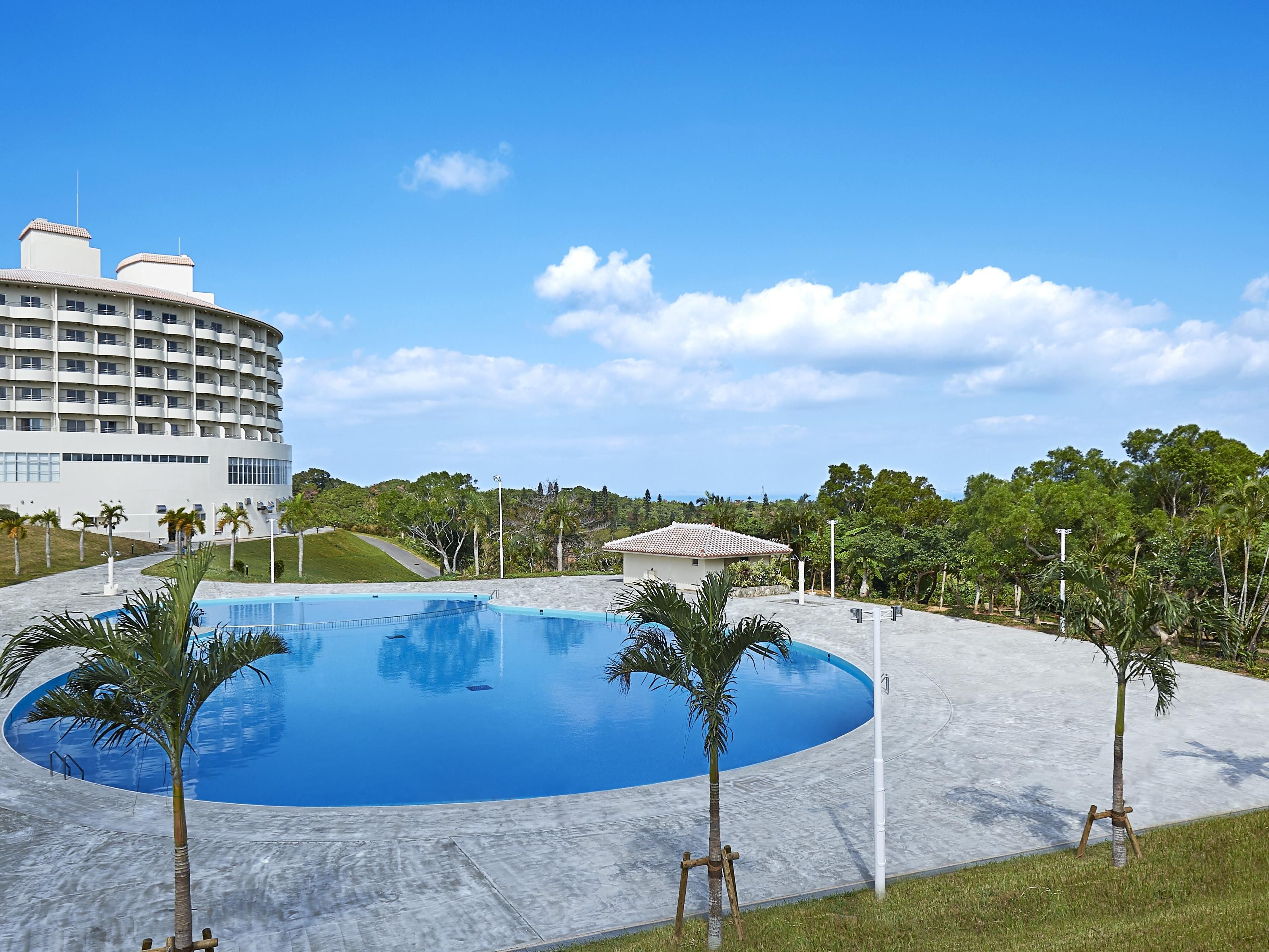 Uruma is one of Asia's premier diving spots, with visibility exceeding 50 metres. Dive among Okinawa's stunning marine life, whether you are a beginner or an experienced diver, exploring the East China Sea and Pacific Ocean. The hotel is also adjacent to a golf course, offering a private space surrounded by Uruma's natural beauty.