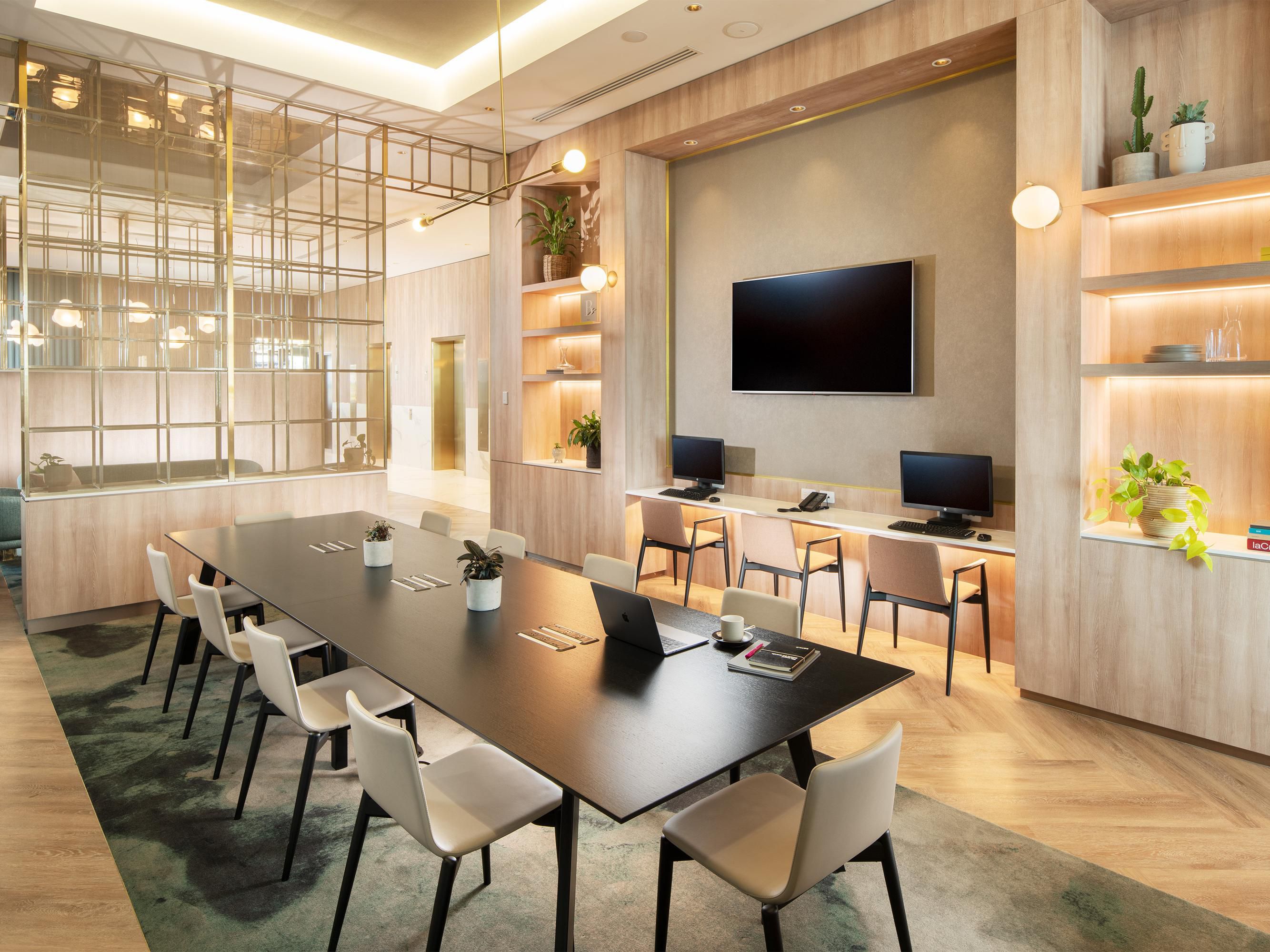 Set up your laptop in the Plaza Workspace, our innovative social lounge and coworking hub. Equipped with all the business essentials, it’s designed to help you focus, connect, and power through your to-do list with confidence.