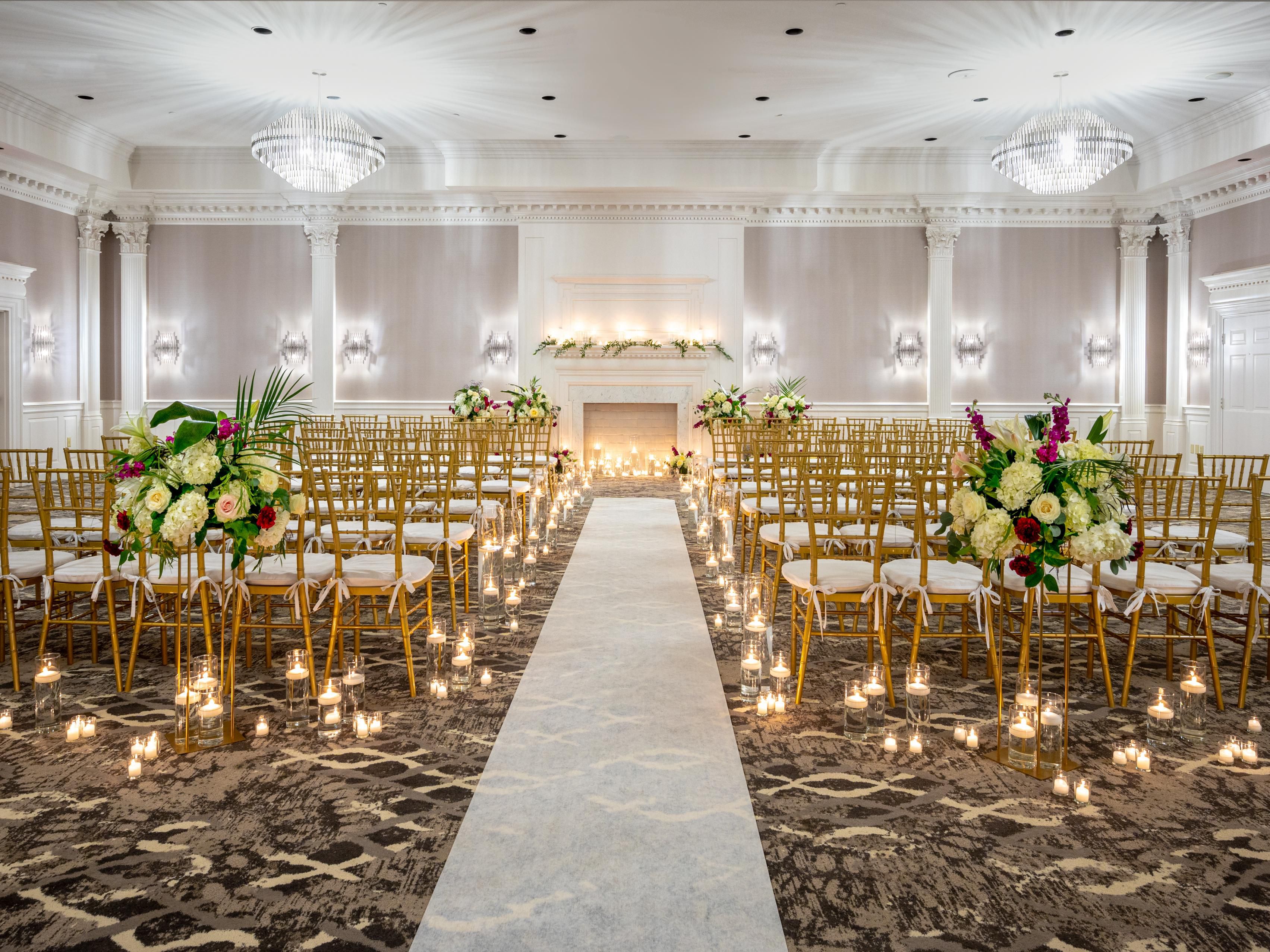 Fall in love all over again at The Desmond. Host your dream wedding in the unique atmosphere of our modern three ballrooms and our two beautiful indoor courtyards. Whether it is an intimate event for 30 or a reception for 200, our award-winning staff and service will help you to create a custom event that reflects you as a couple.