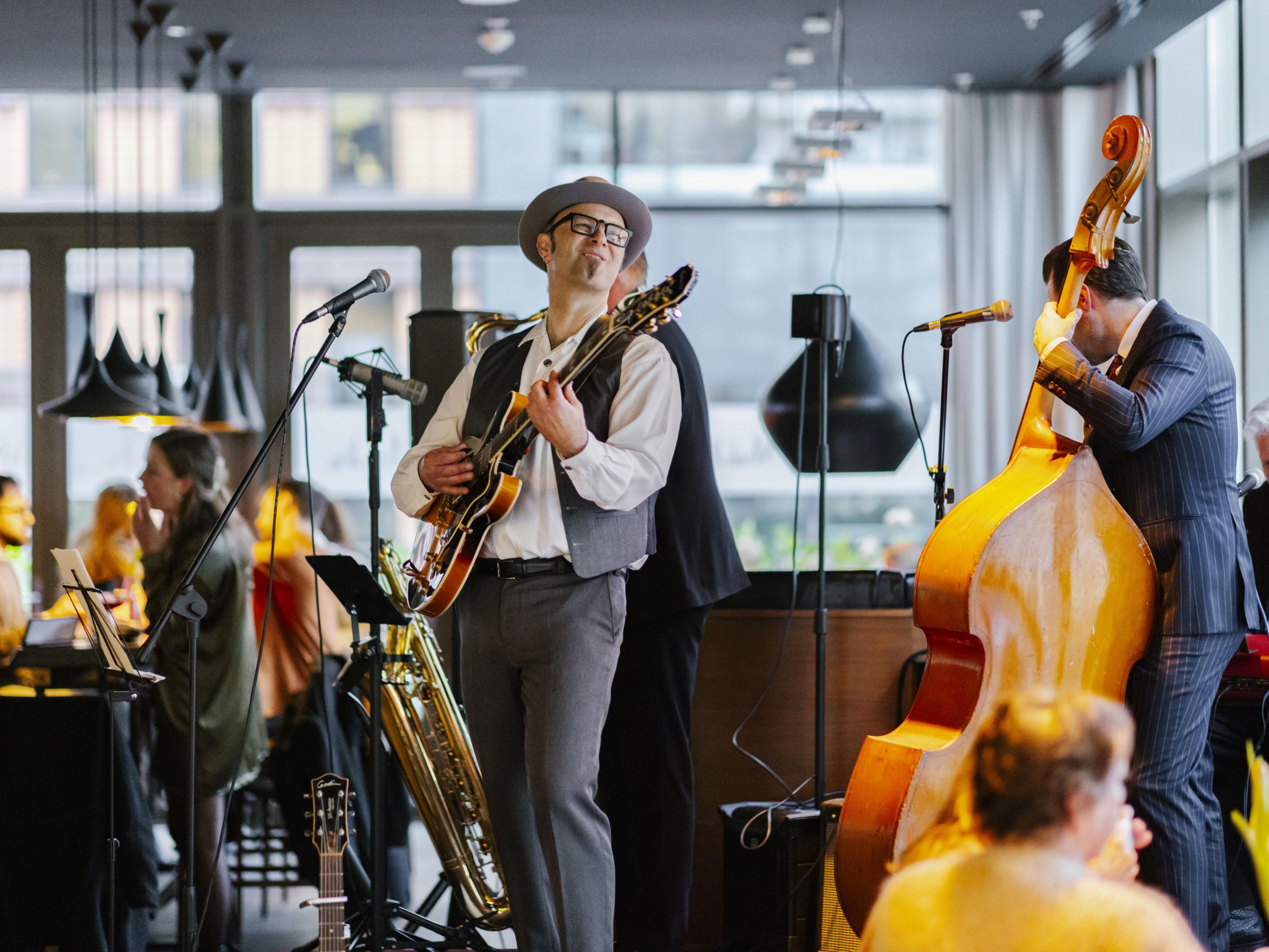 Crowne Plaza Amsterdam – South lives and breathes its connection to music. You can find regular jazz nights in our Manhattan Lounge Bar and a range of other musical events that can be found at the link below.