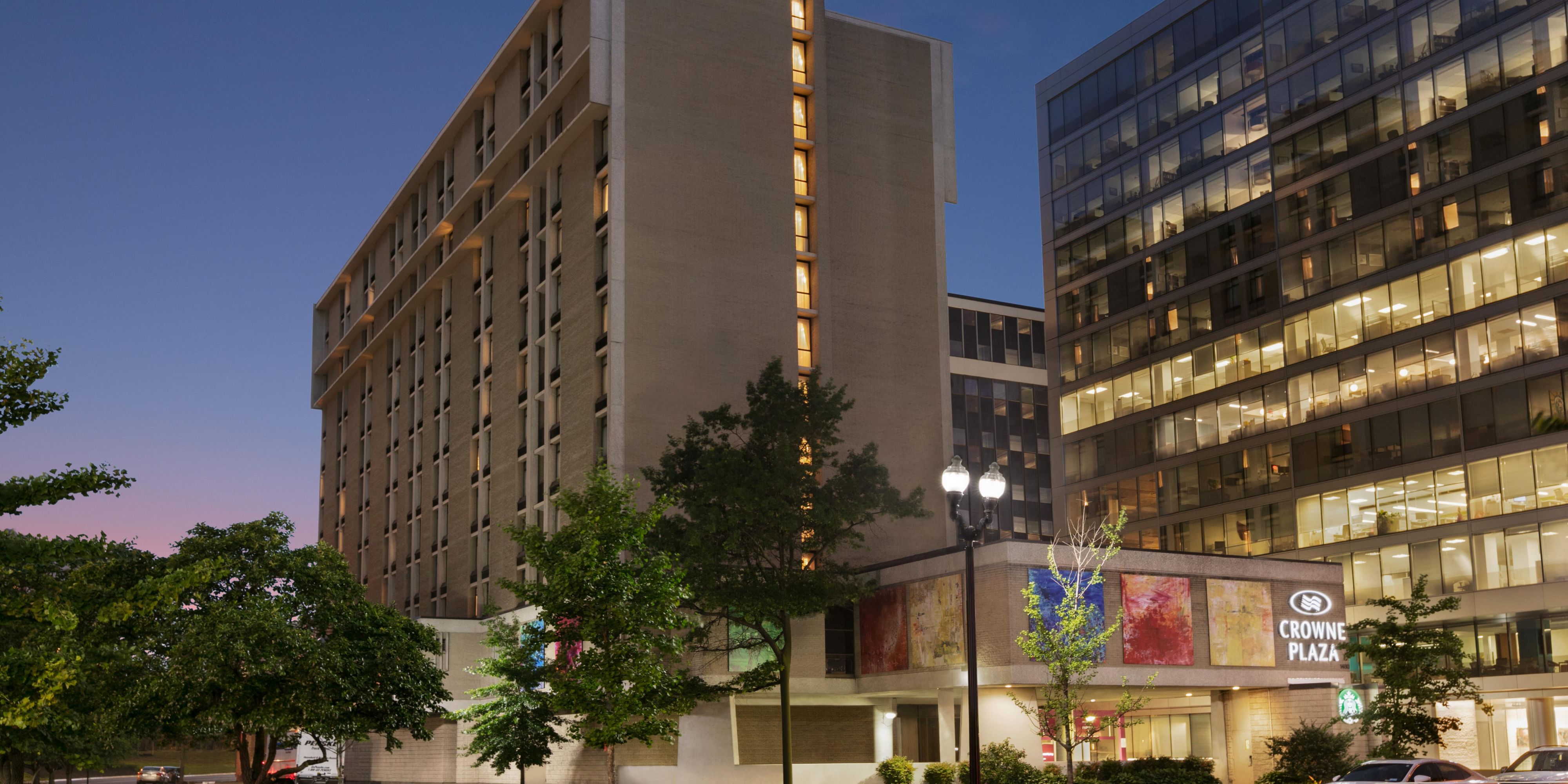 $hotelInfo.mediaDetails.welcomePhotos.primaryPhoto.caption}