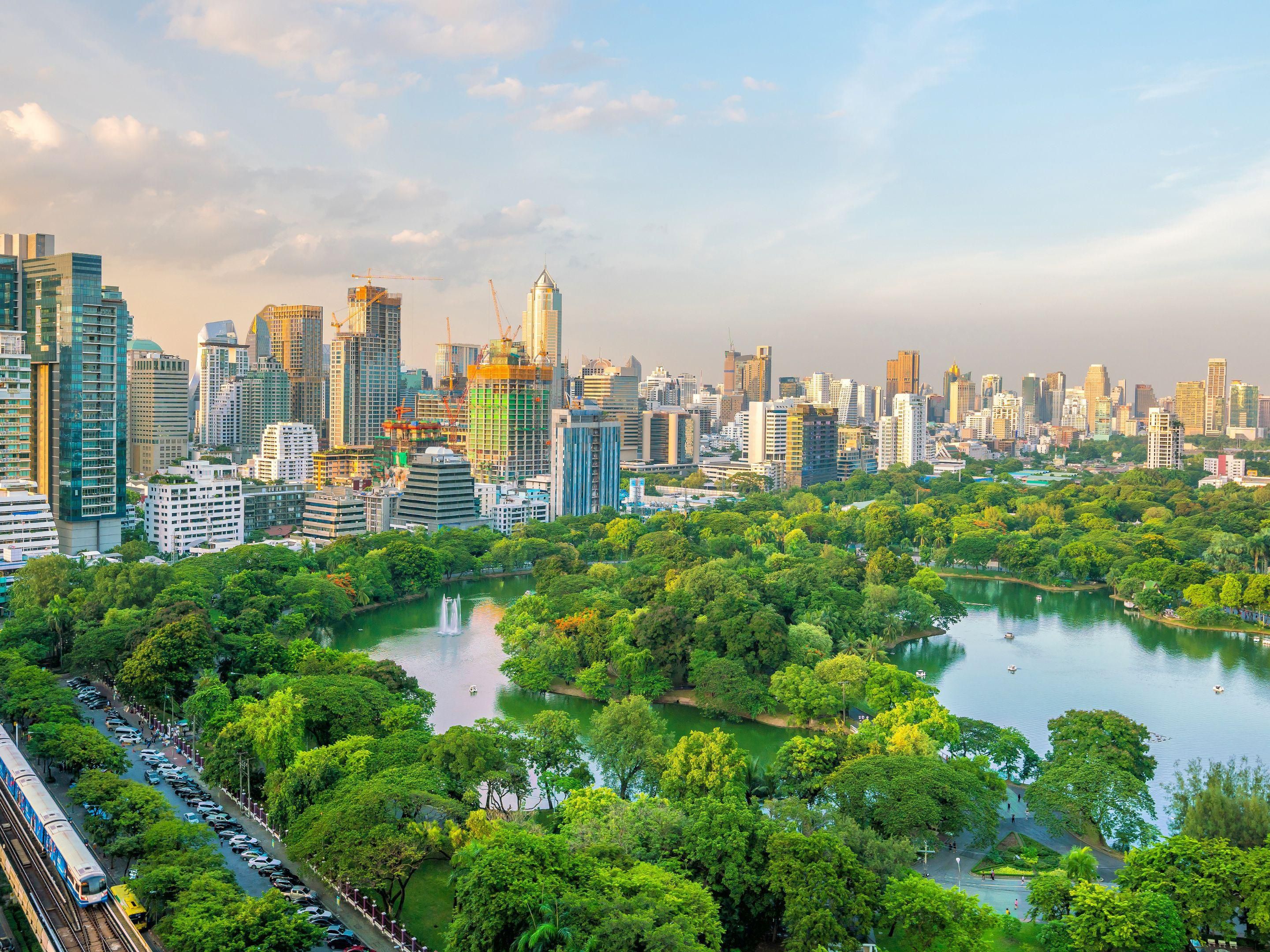 Discover the perfect blend of comfort and convenience at Crowne Plaza Bangkok Lumpini Park, located in the vibrant Silom district of Bangkok. Situated just steps away from Sala Daeng BTS Station and Silom MRT Station, our hotel offers an unbeatable location that puts you right in the heart of the city.