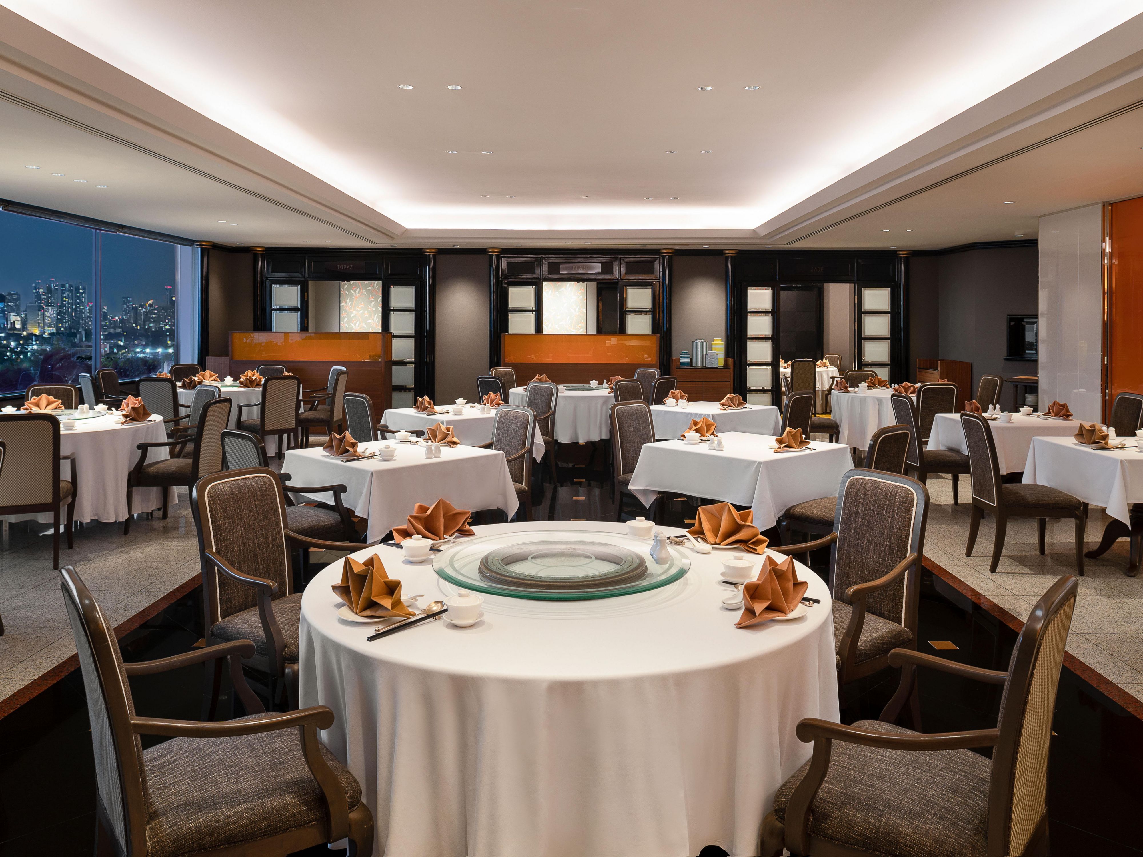 Be delighted by the ambiance and a wide selection of exquisite and authentic Cantonese cuisine. Xin Tian Di is located on level 22 with a stunning view of the Bangkok city skyline. It is perfect for a business or family get together in one of the seven private rooms.