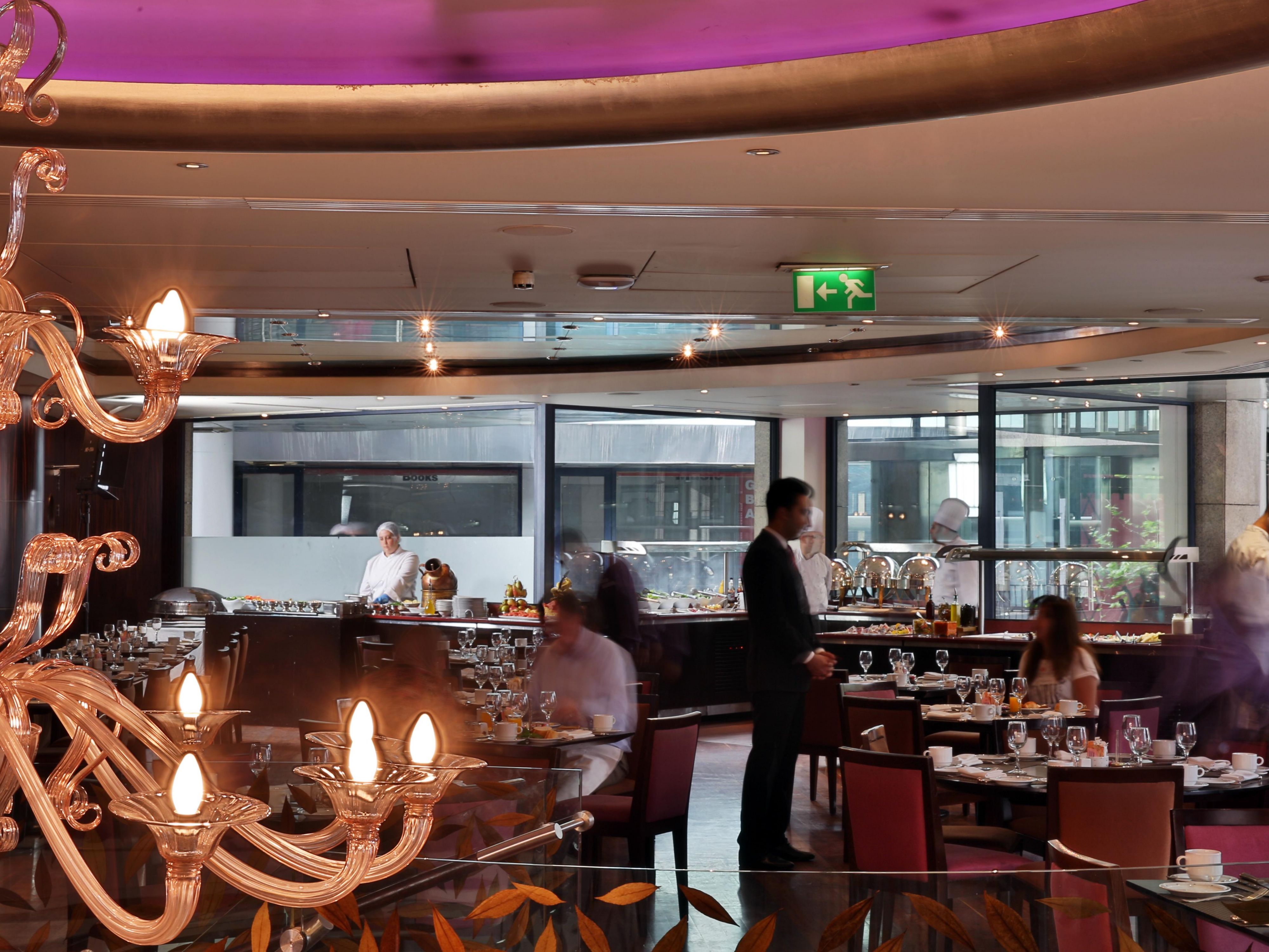 Located on the mezzanine floor in the heart of Hamra area, Vivaldi restaurant offers a wide variety of international items served in a classy atmosphere.