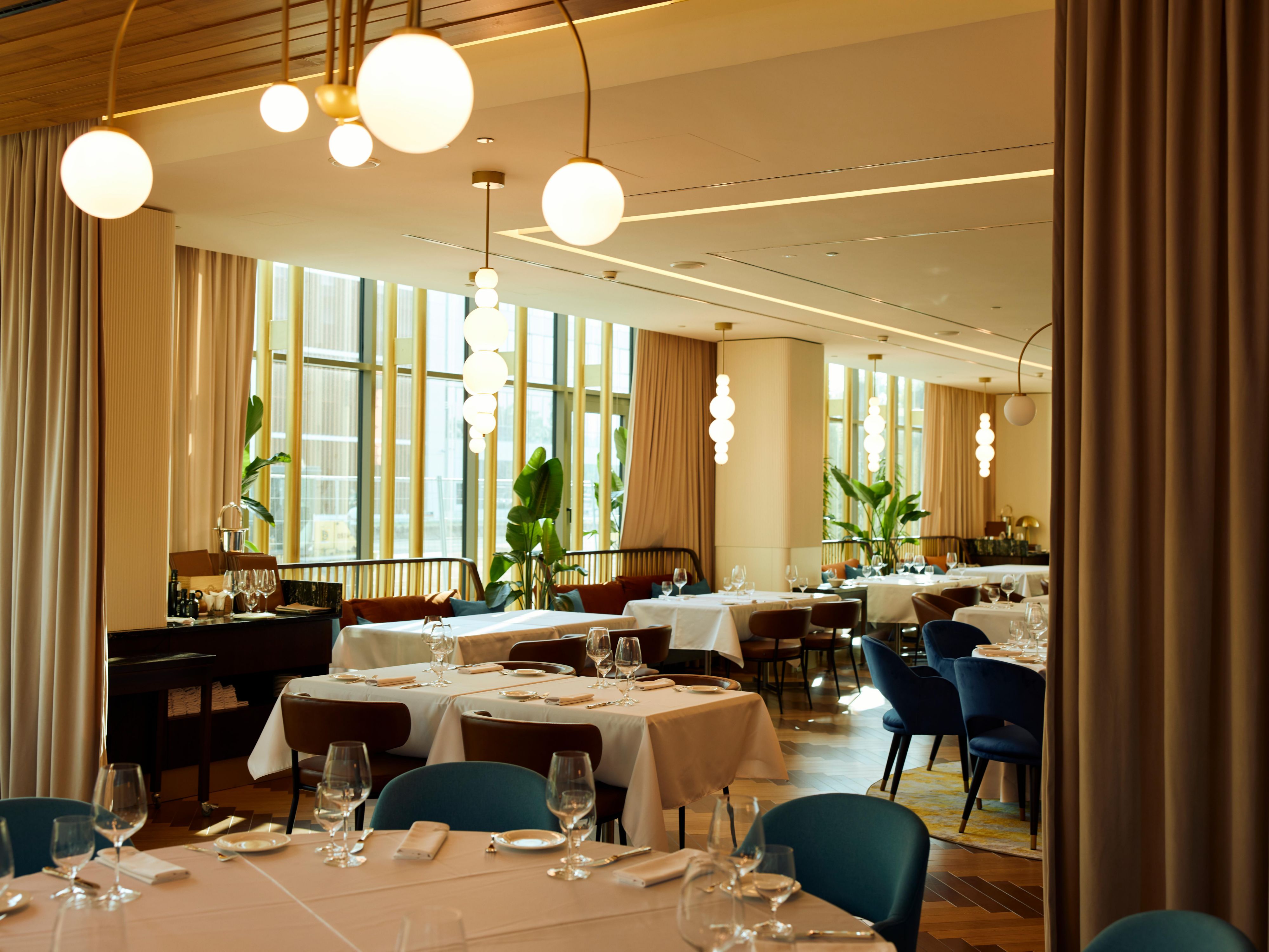 Discover a culinary journey like no other at Prime, our renowned restaurant at Crowne Plaza Belgrade. Indulge in exquisite dishes prepared with locally sourced ingredients, paired with a curated wine selection. An elegant atmosphere and impeccable service await, making your dining experience truly unforgettable.