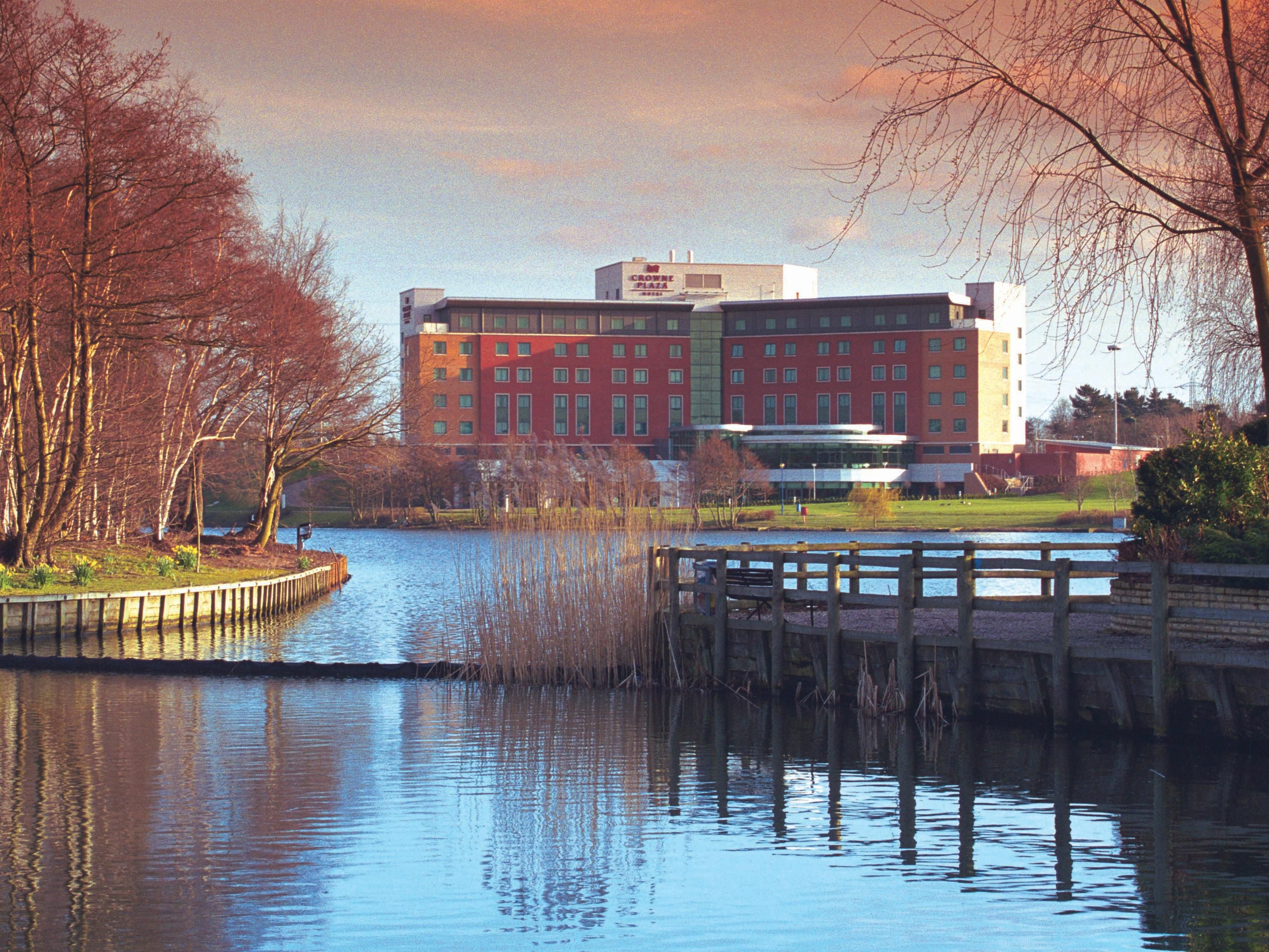 We are located alongside the National Exhibition Centre and only 10 minutes from Birmingham International Airport. Just next door to the hotel is Resorts World Birmingham with a whole host of shopping, dining and entertainment available. 