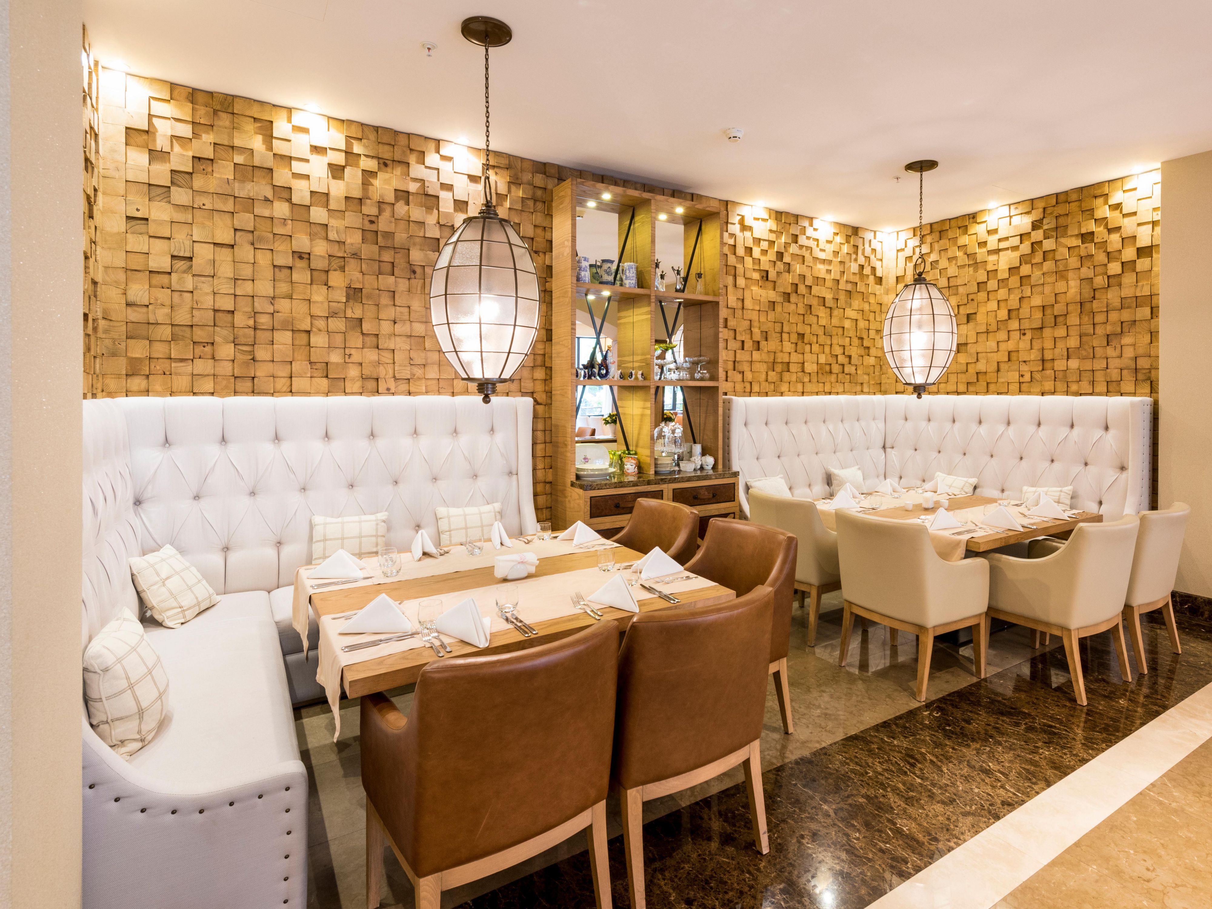 All Day Dining Restaurant of Crowne Plaza Borjomi Hotel with an open terrace, seasonal due to weather conditions, is the right place to enjoy the taste of irresistible Georgian and international cuisine. The restaurant is open from early morning to late evening.