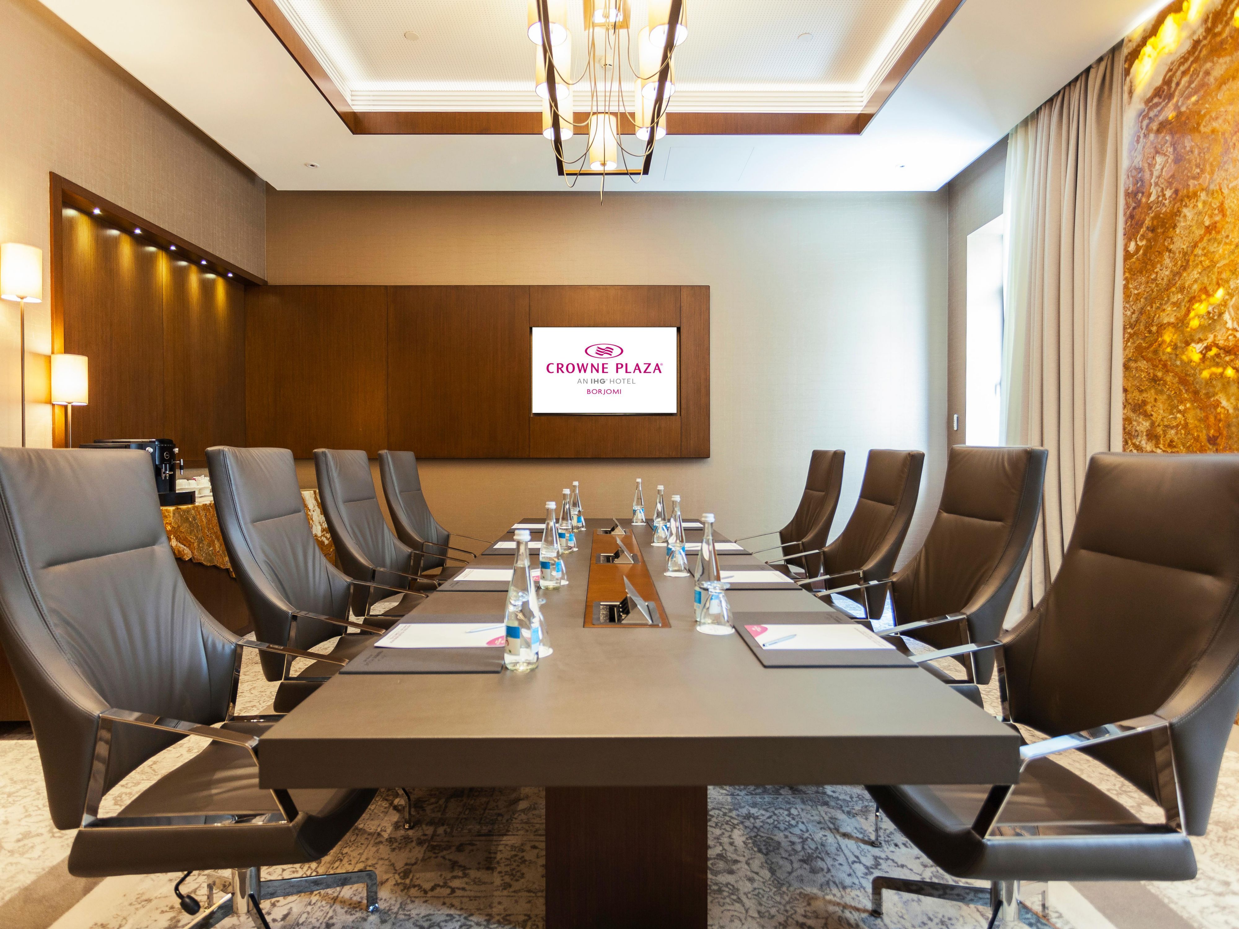 The team of experts with it’s round-the-clock personalized services will meet and exceed your expectations helping you make each occasion of yours a memorable one. 
With Crowne Plaza Meetings, Your Success Matters… 

Crowne Meeting Director
Two Hour Response Guarantee
Daily Meeting Debrief
