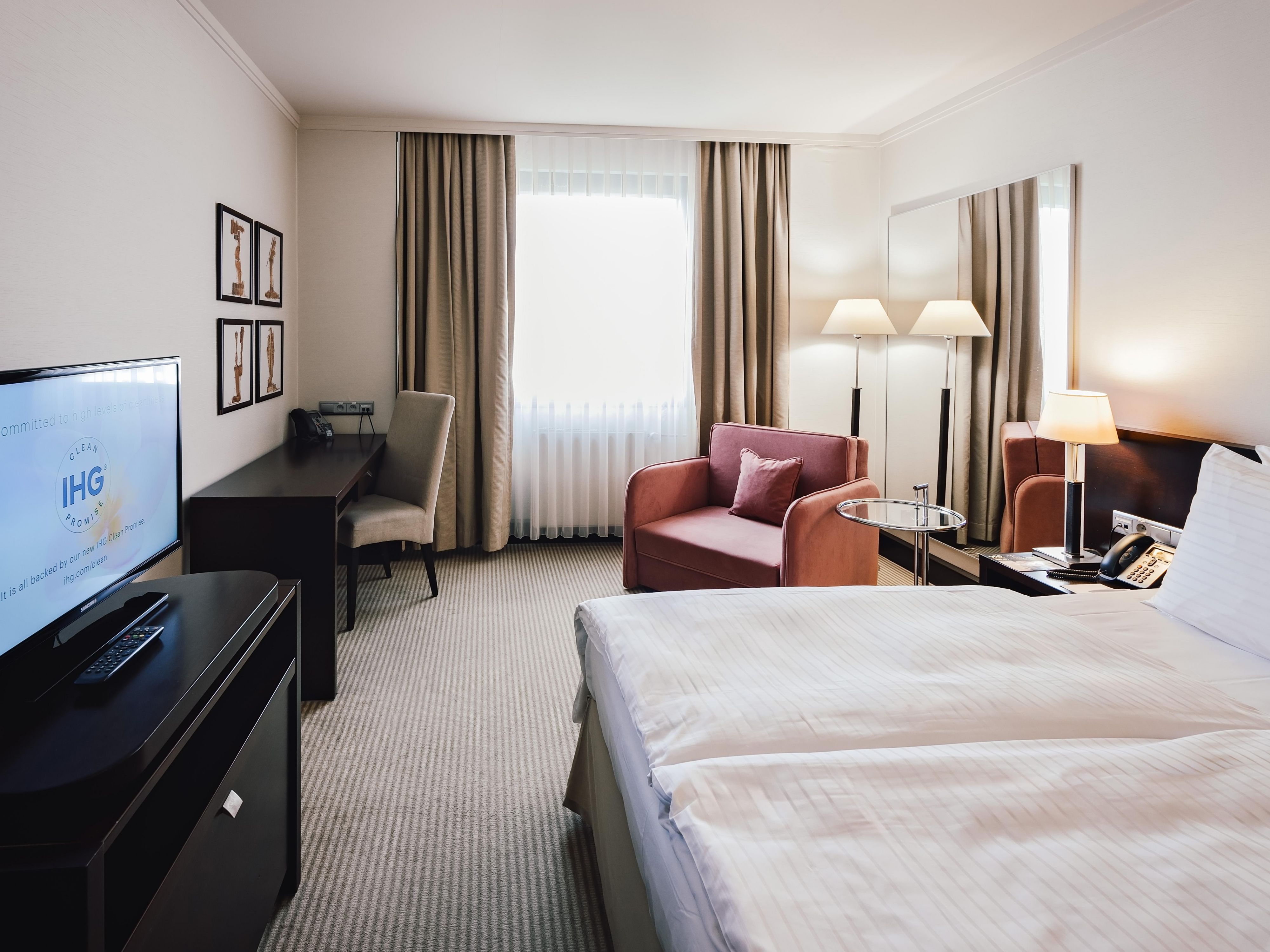 Queen Standard room with Sofa bed ideal for family with children