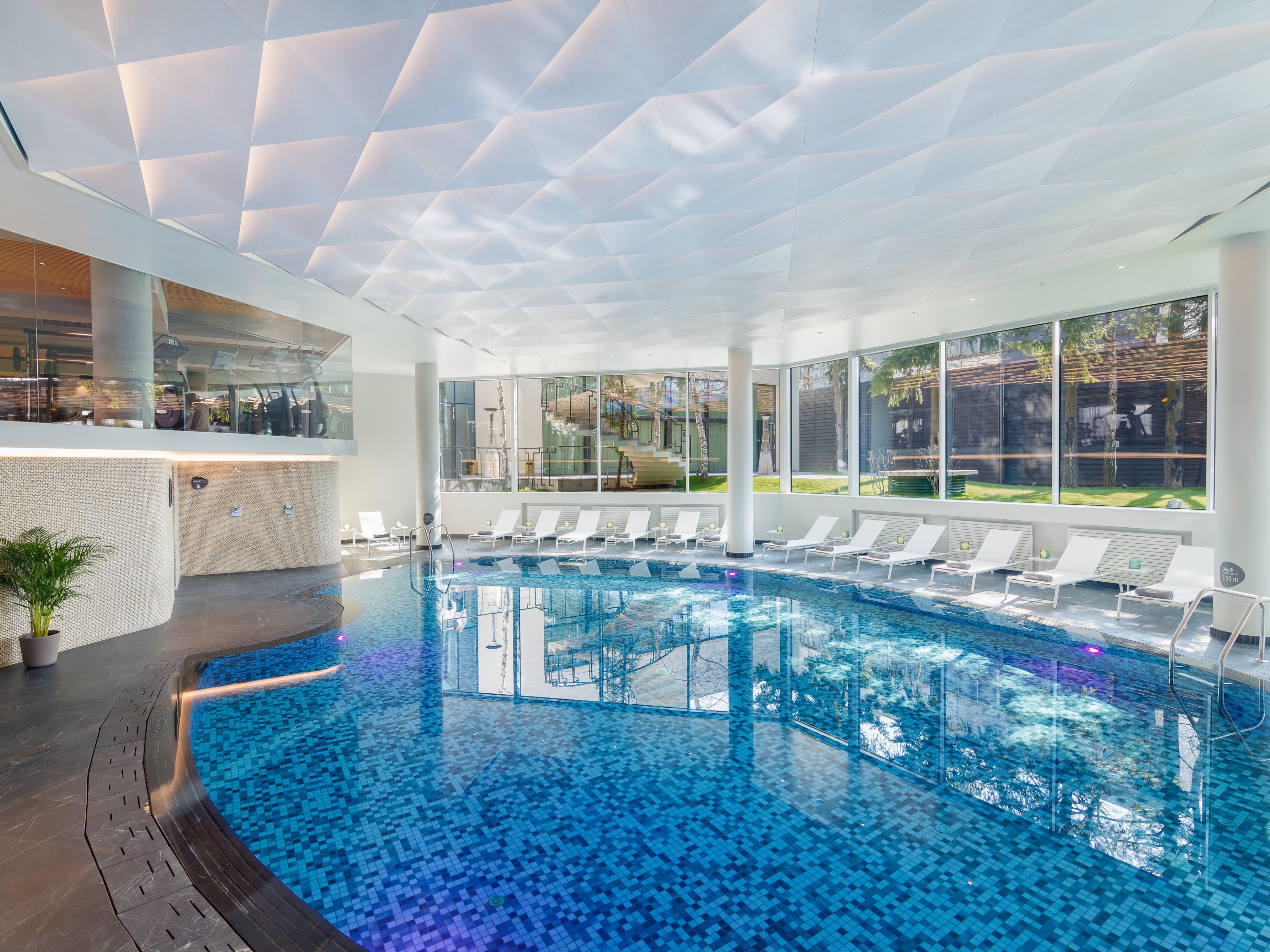 Ana Spa is your wellness oasis for soul, mind and body, the place where you find yourself and makes you more confident. Dive and relax into our indoor pool. Discover the true feeling of well-being when stepping into our saunas and frigidarium or by letting your body be spoiled with a hammam ritual.