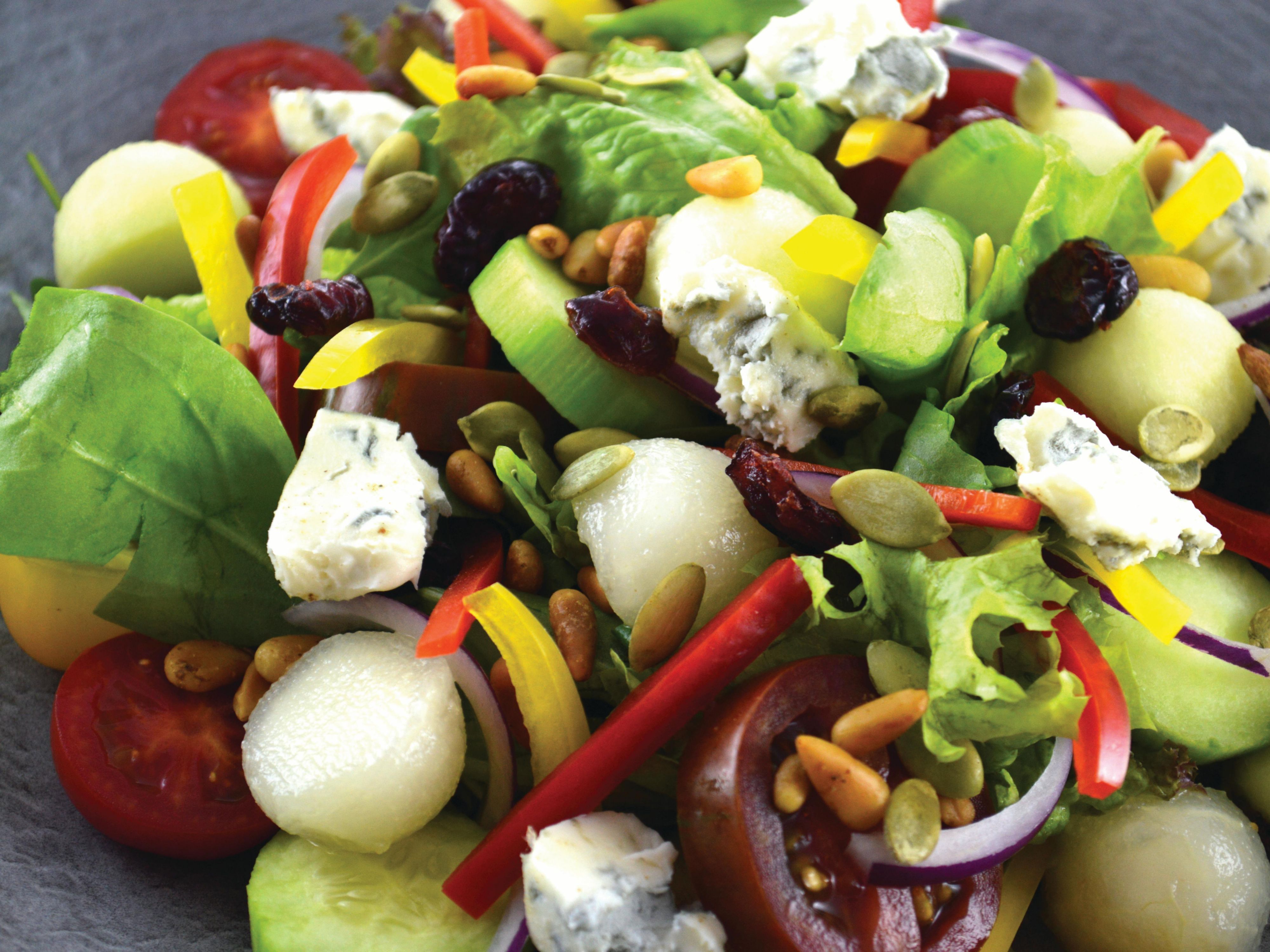 Enjoy good food, fine cocktails and wines in our amazing Pine garden. It’s time to take a break and relax while having a lunch or a dinner specially cooked for you. Enjoy flavors and experiment tastes that are freshly picked by our Chefs from our own greenery.