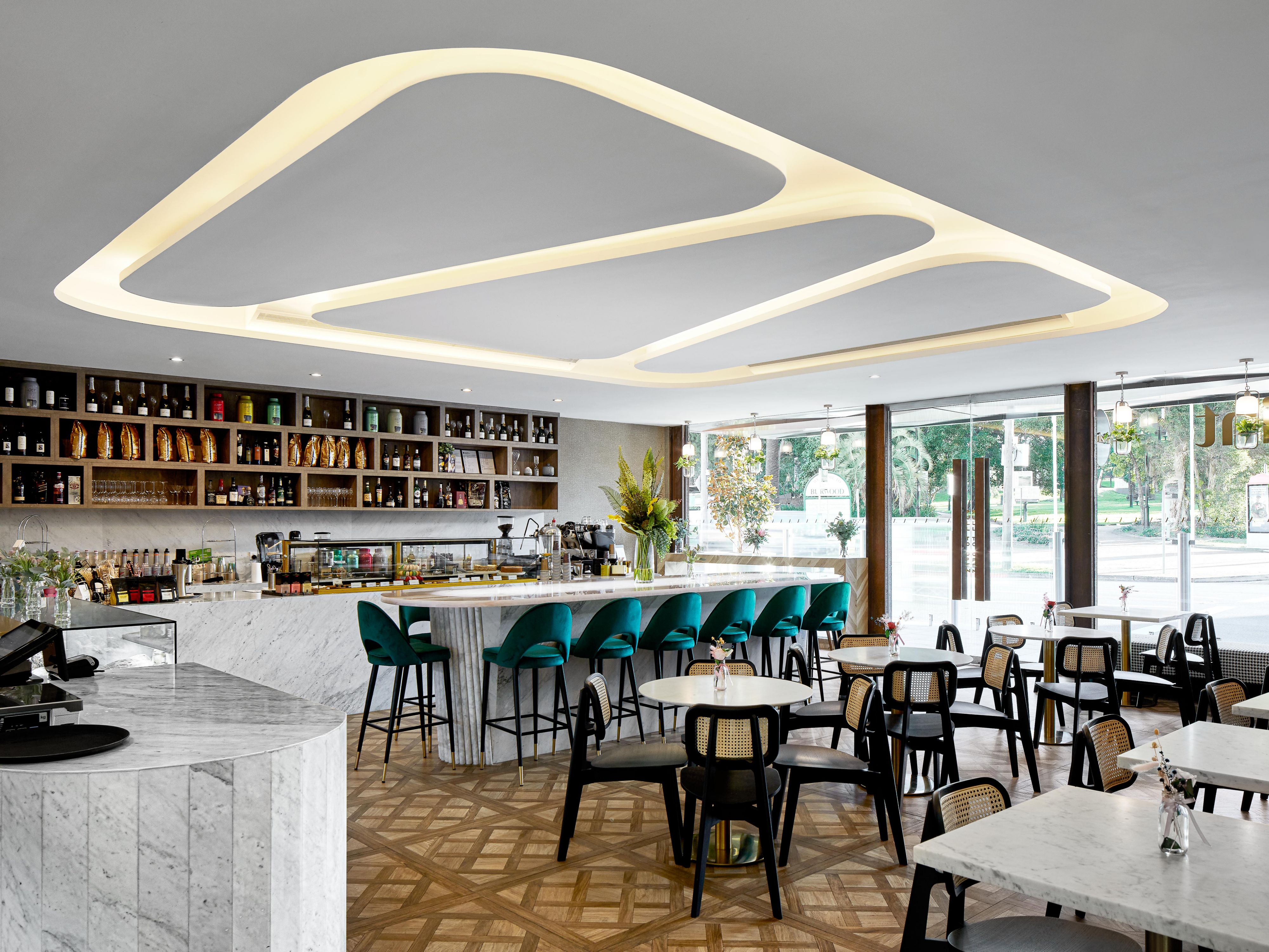 Artisaint boasts an elegant atmosphere, with a French style dining experience finished with a modern luxurious twist, perfect for Morning Breakfast.​ At its heart is a large communal pink onyx table perfect for those impromptu meetings and gatherings, or as a set social destination catering for breakfast, lunch, dinner and high tea events.​