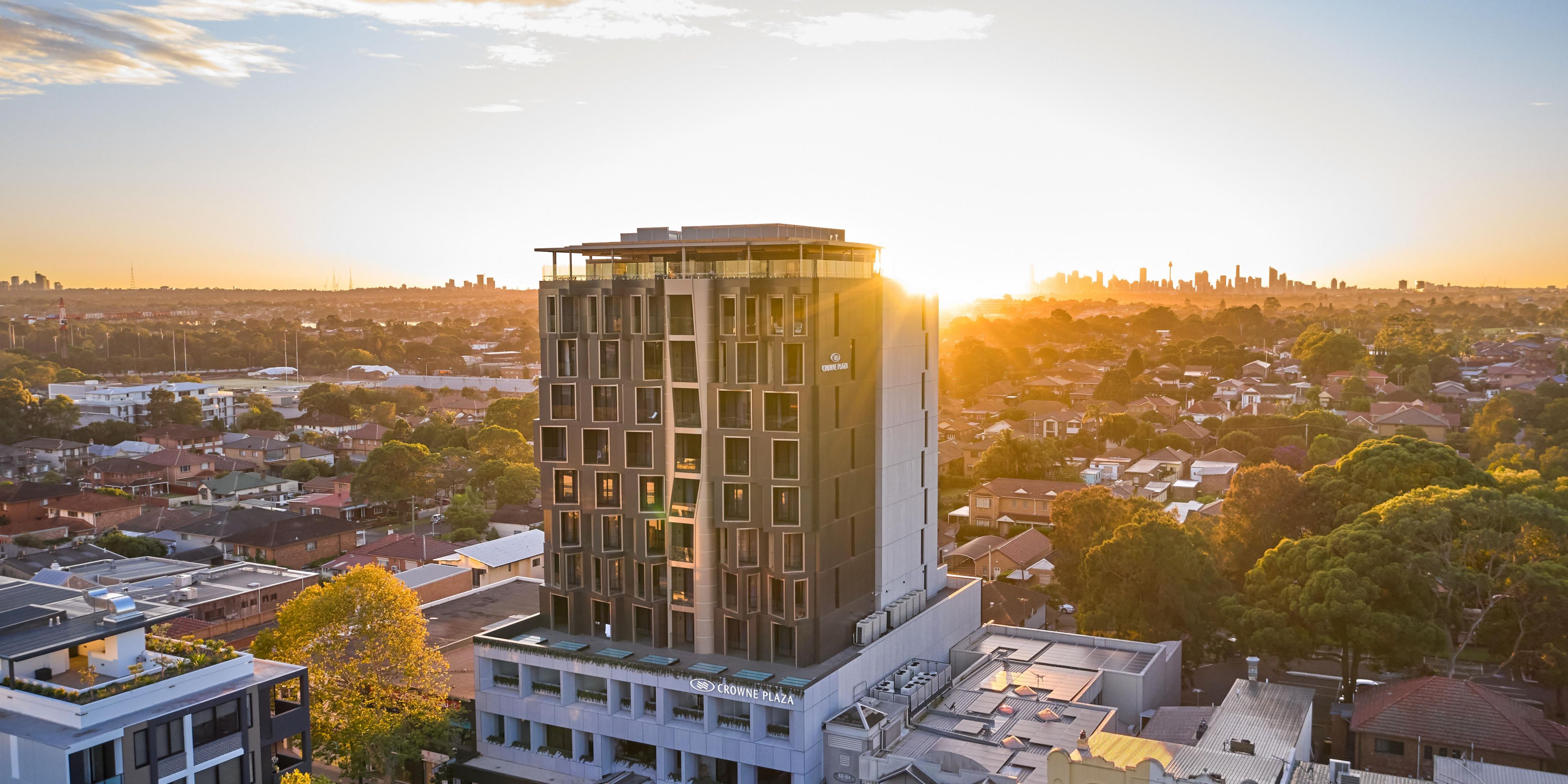 $hotelInfo.mediaDetails.welcomePhotos.primaryPhoto.caption}