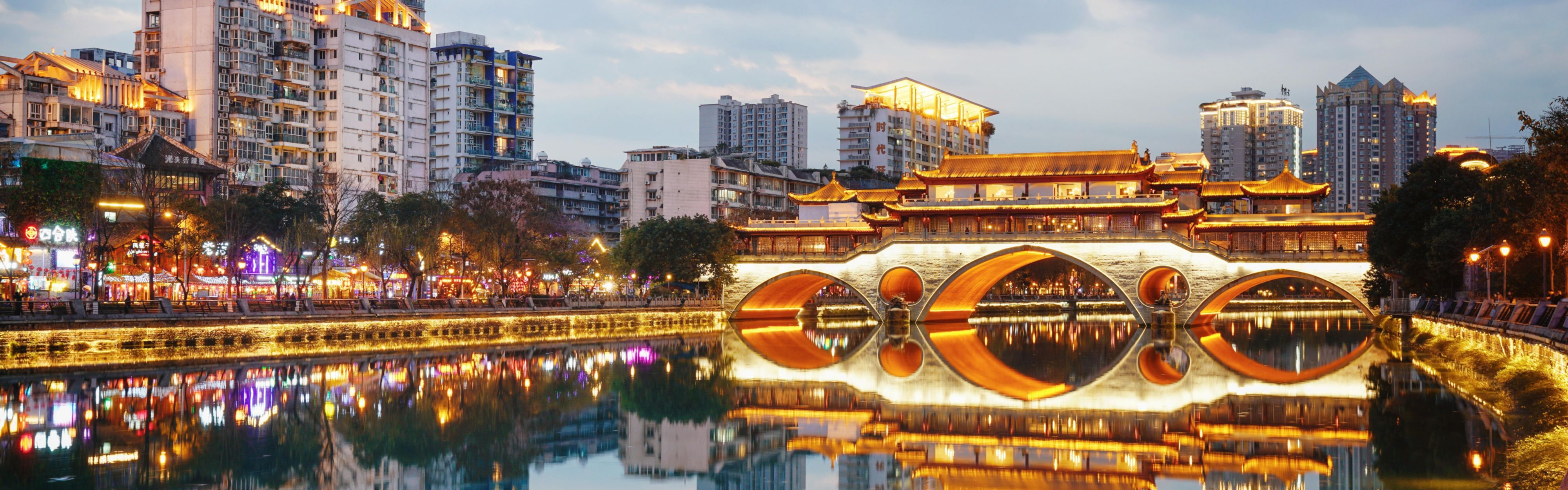 九眼桥片区是“成都八大绝美夜景打卡地”之一。