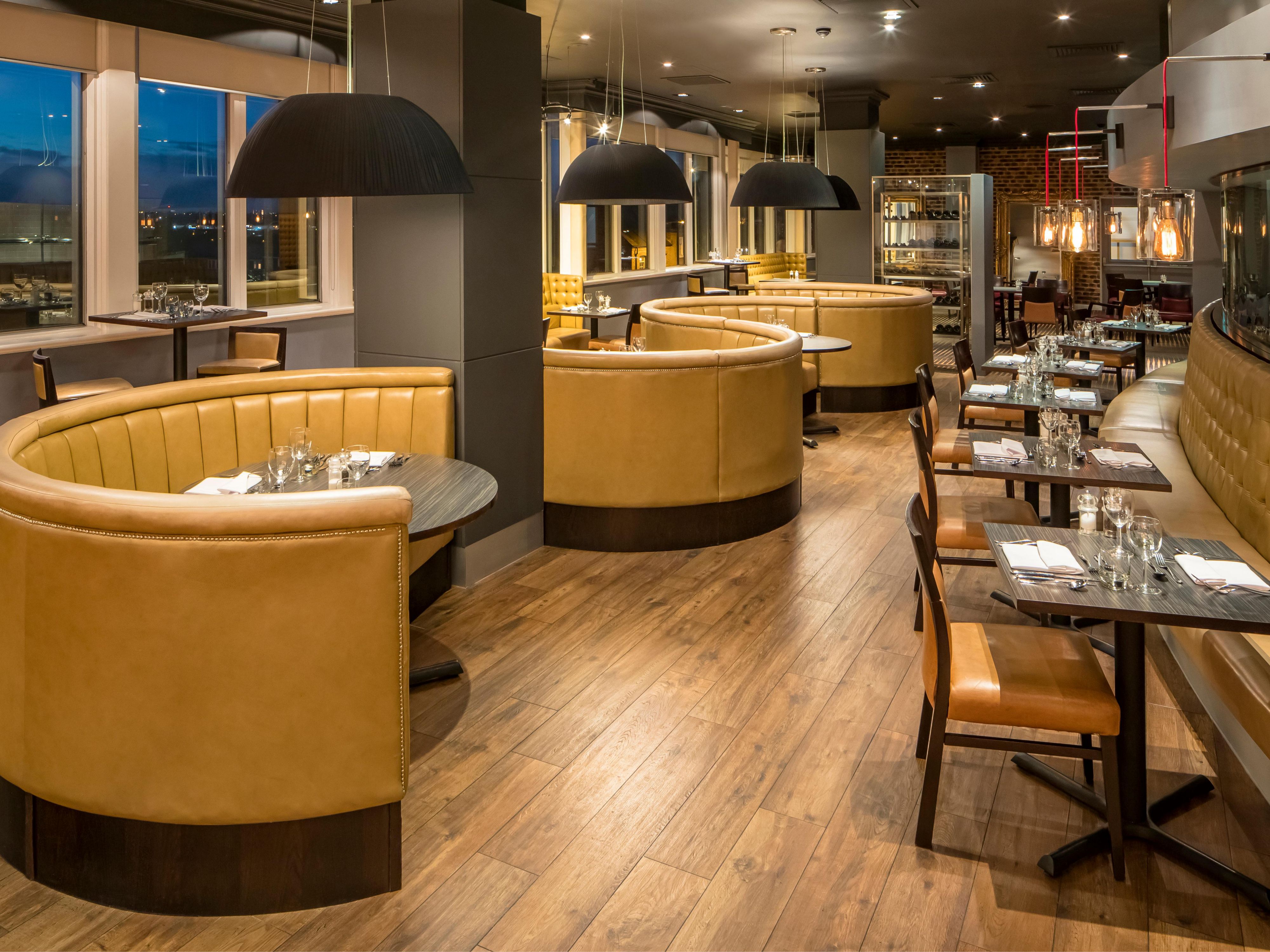 Dine in Stables Bar and Grill Restaurant with stunning views of the Welsh hills. Serving breakfast, lunch, afternoon tea and dinner. The contemporary Stables Bar serves a wide selection of drinks, an ideal venue for after-work drinks and a bite to eat.