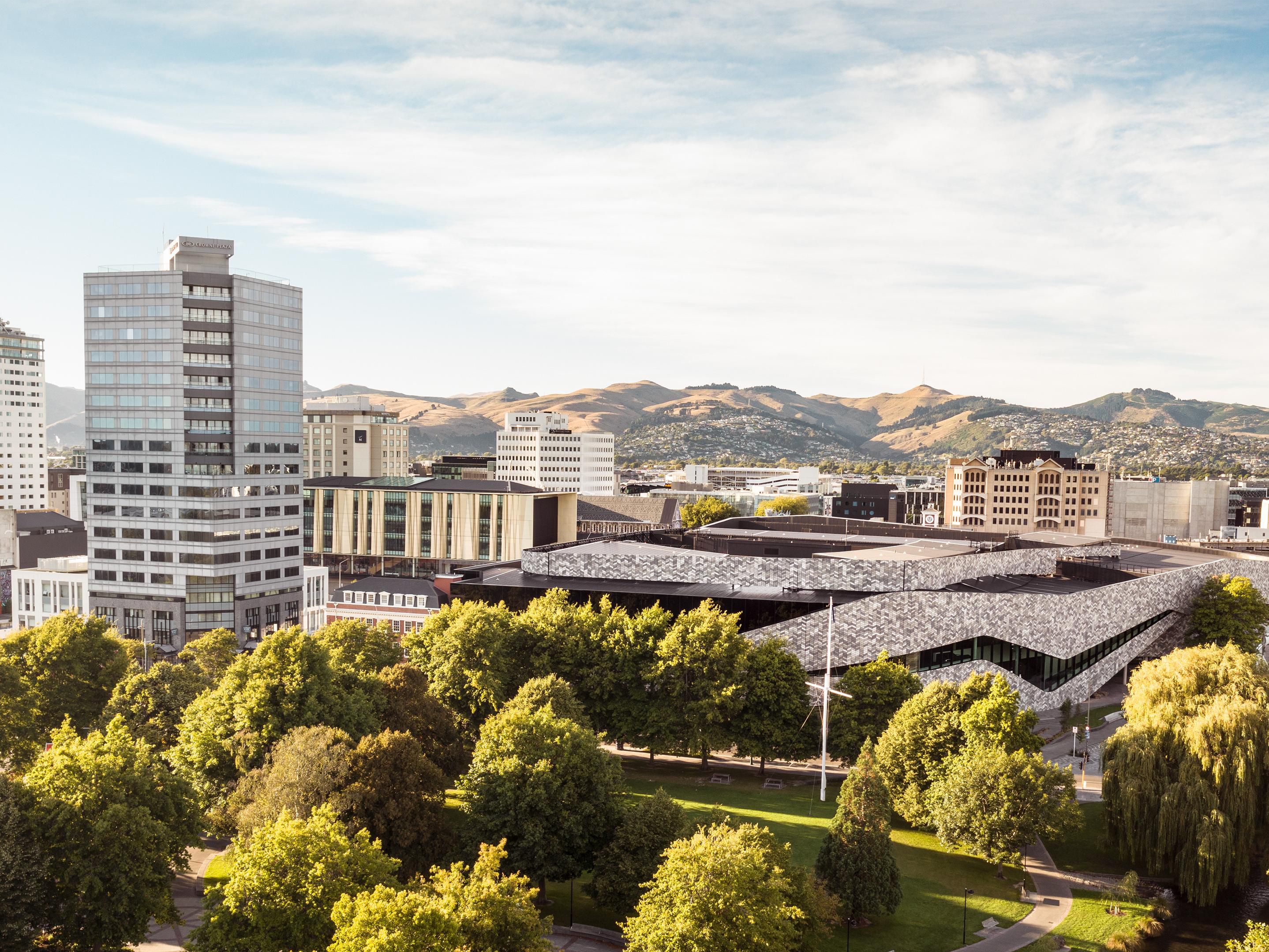 Opposite Victoria Square and a short walk to Te Pae Conference Centre, Avon River, the Isaac Theatre Royal and Christchurch Cathedral, Crowne Plaza Christchurch is ideally located for both business and leisure with easy access to the city's key attractions and events.