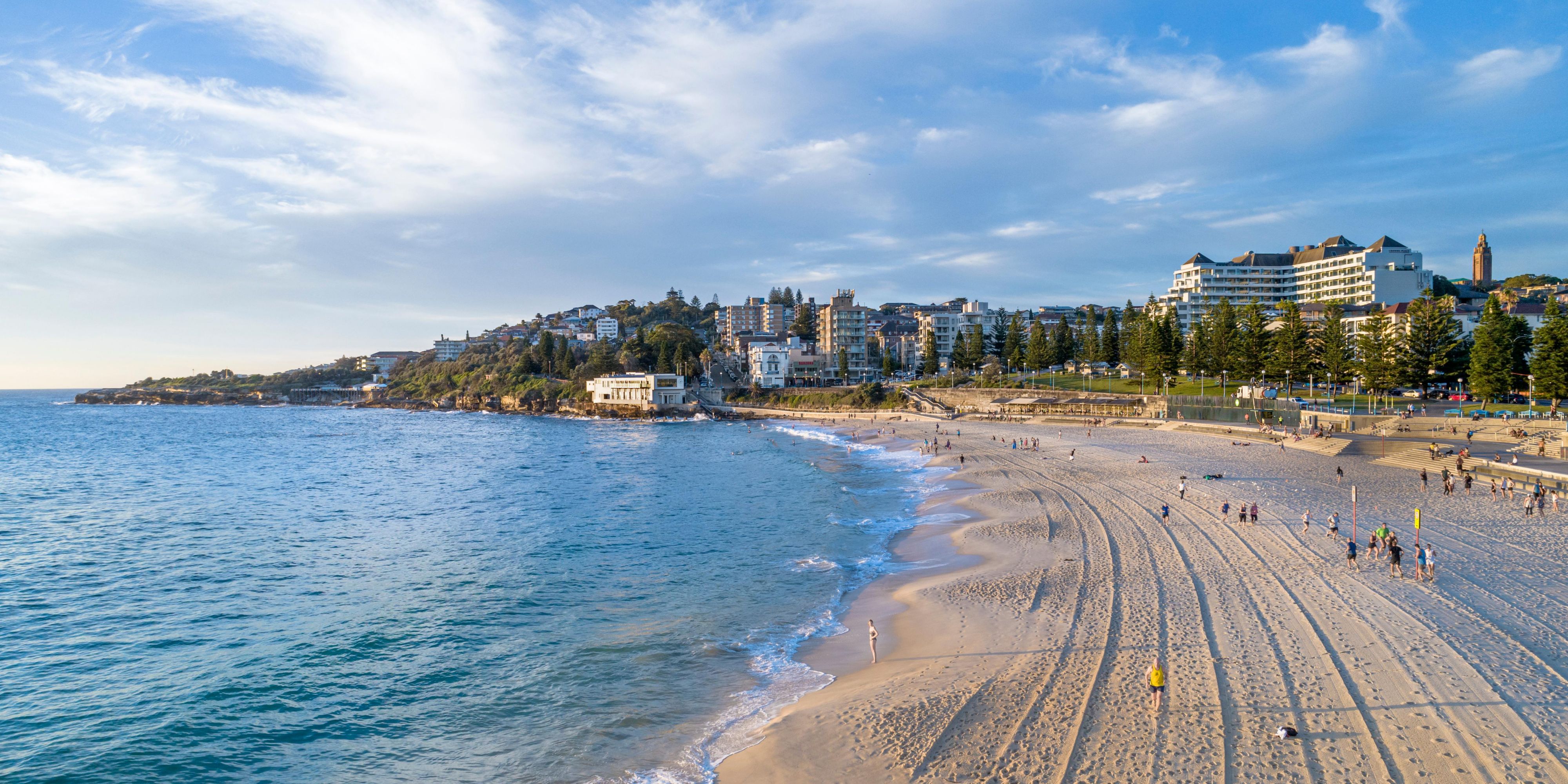 Explore beautiful Coogee Beach located directly opposite the hotel. Relax on the sand, enjoy a swim or surf or take a walk along the famous Coogee to Bondi Coastal Walk. 
