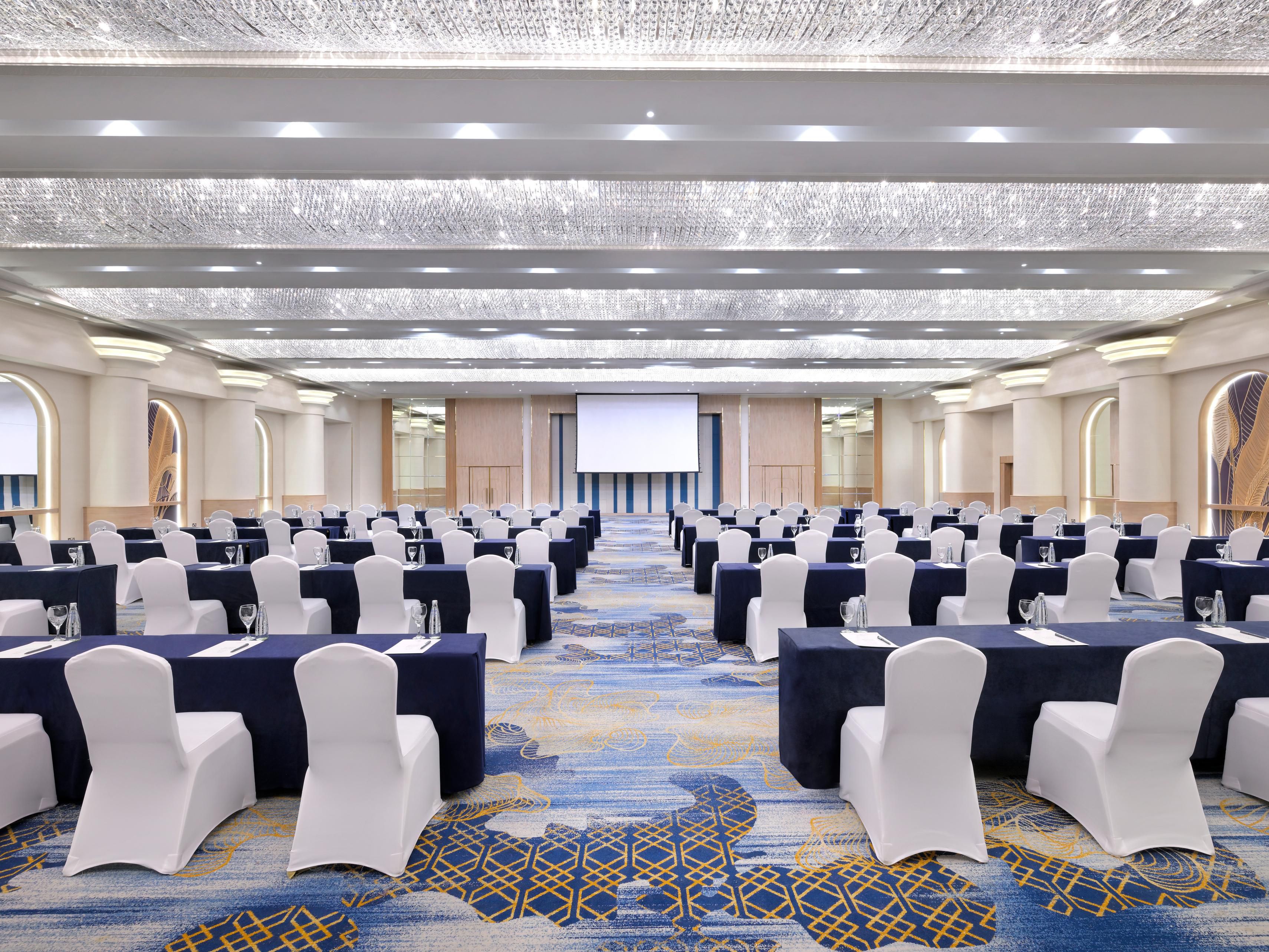 With 8 meeting rooms &  total meeting space area of 1402 sq.m., Crowne Plaza® Dubai - Deira is the perfect hub for corporate or social events. A magnificent 717 sq.m. Al Thuraya Ballroom is available for large event and can also be divided into four sections. All our meeting rooms are located on the same level with easy access to basement carpark.