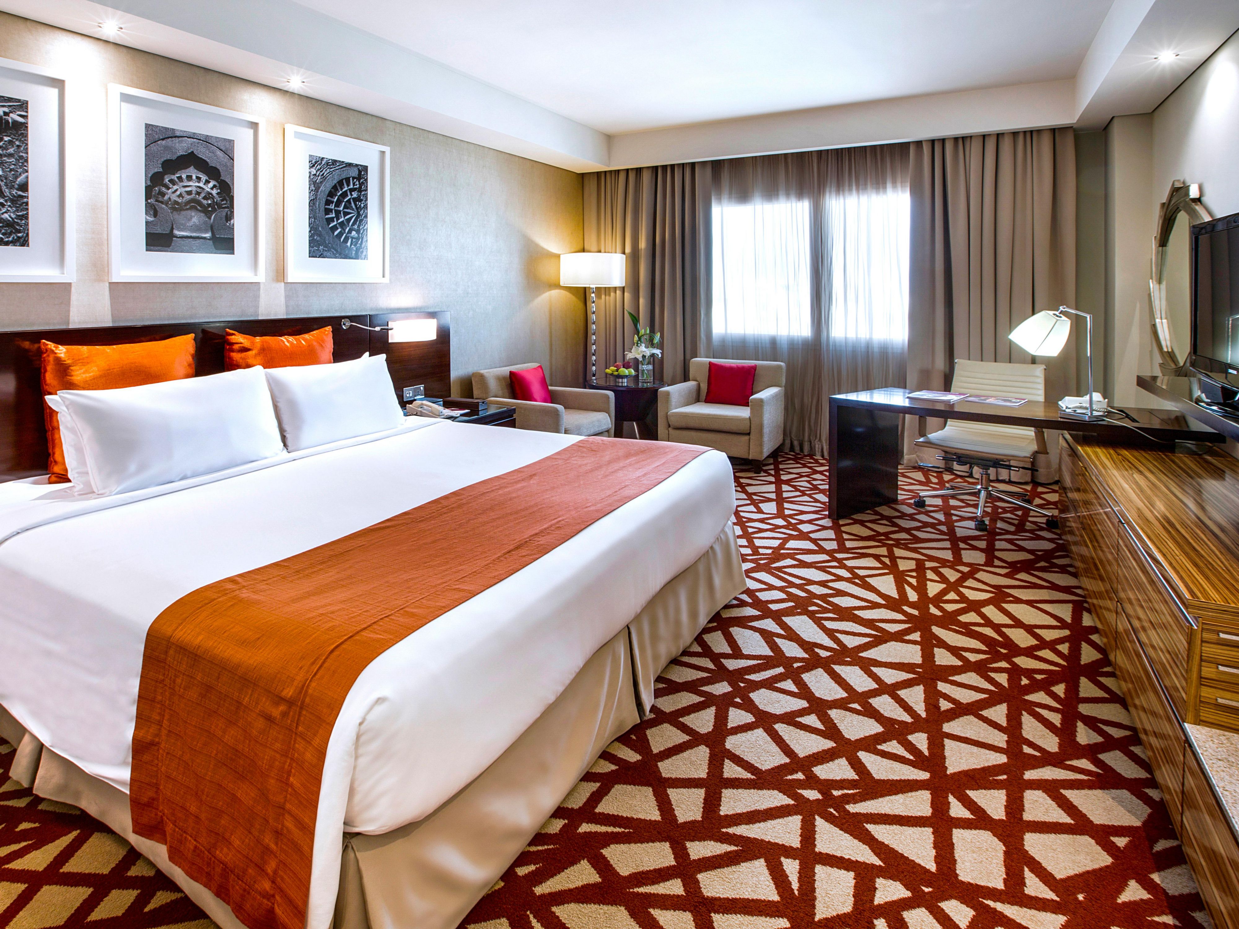 Crowne Paza Dubai-Deira - 5 star hotel in Dubai - King Deluxe Room