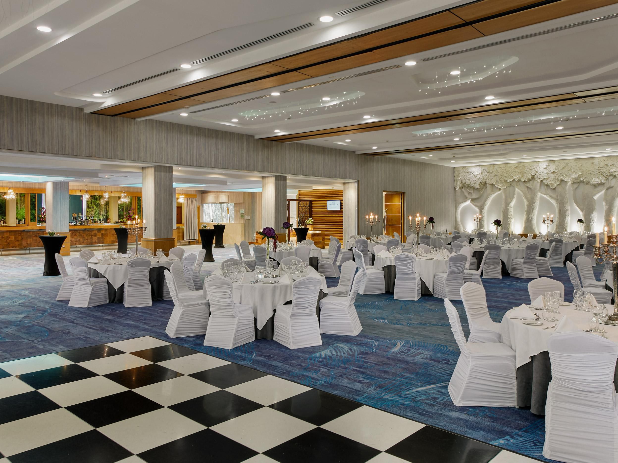 The Redwood Suite offers an elegant and sophisticated setting perfect for award ceremonies and college balls. With its stunning decor, spacious layout, and modern amenities, it provides an unforgettable atmosphere for your special event. Whether you're celebrating achievements or dancing the night away, the Redwood Suite is the ideal space.