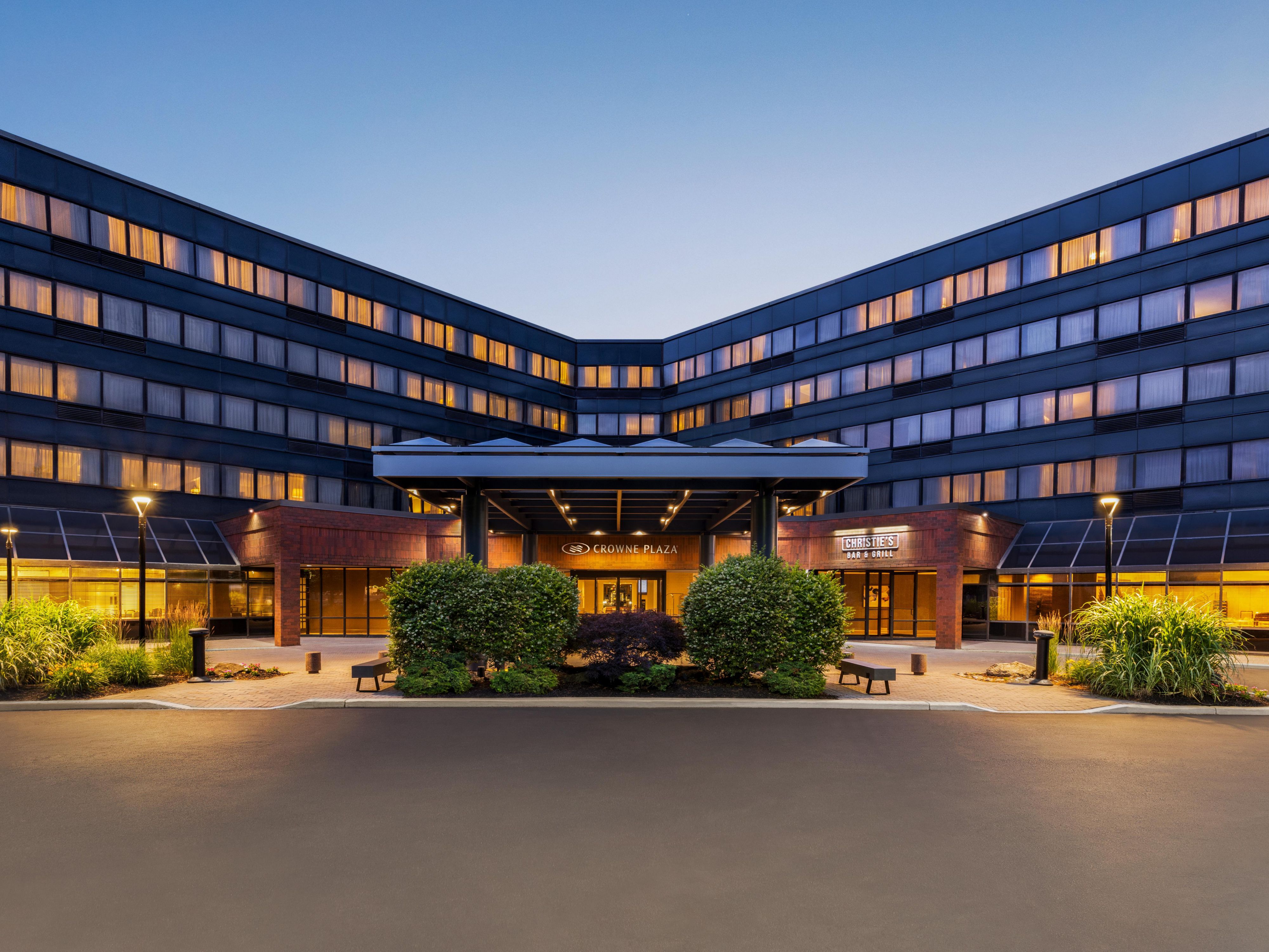 Welcome to Crowne Plaza Edison, True hospitality for good.