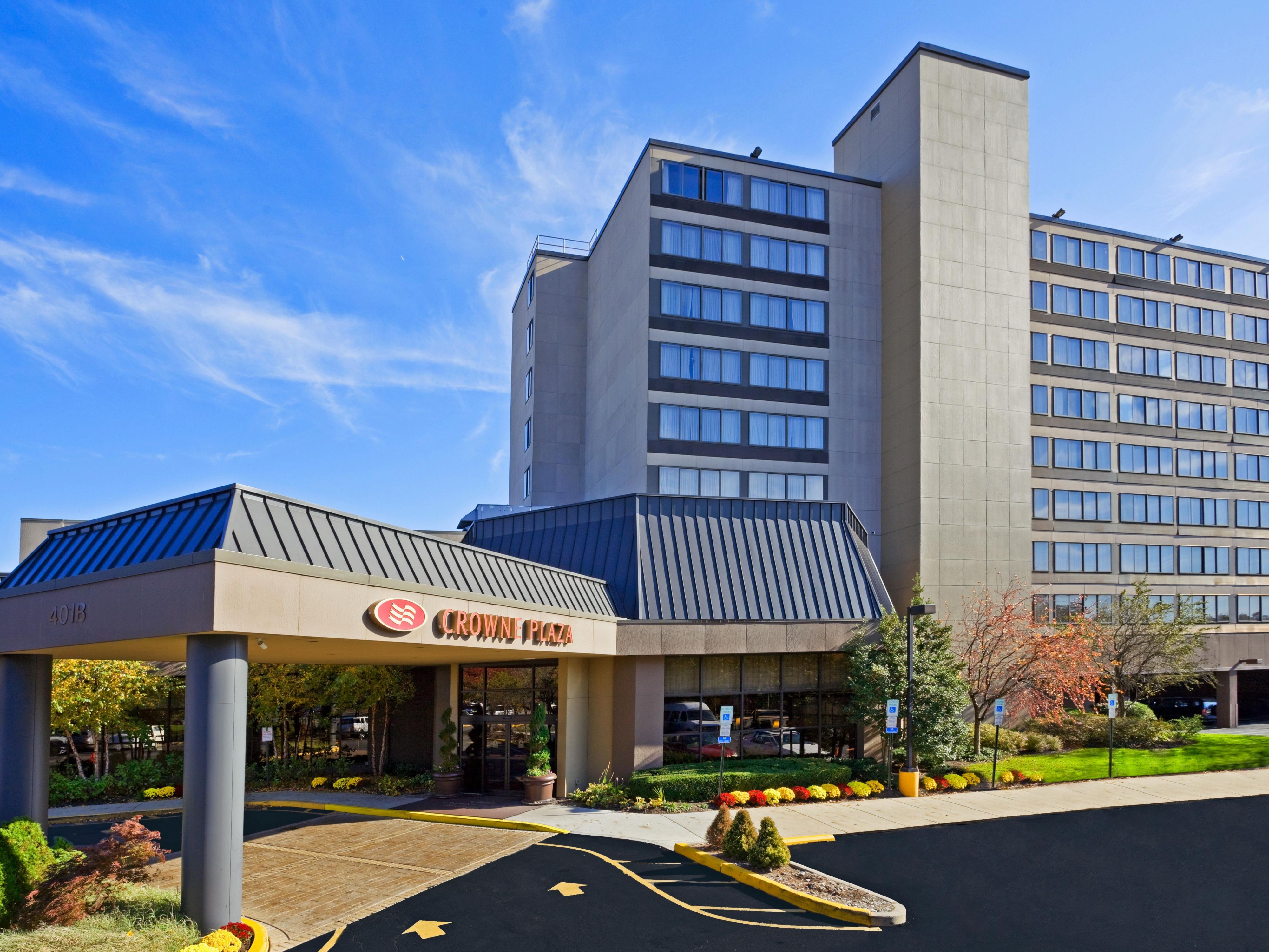 Crowne Plaza Englewood exterior near George Washington Bridge.