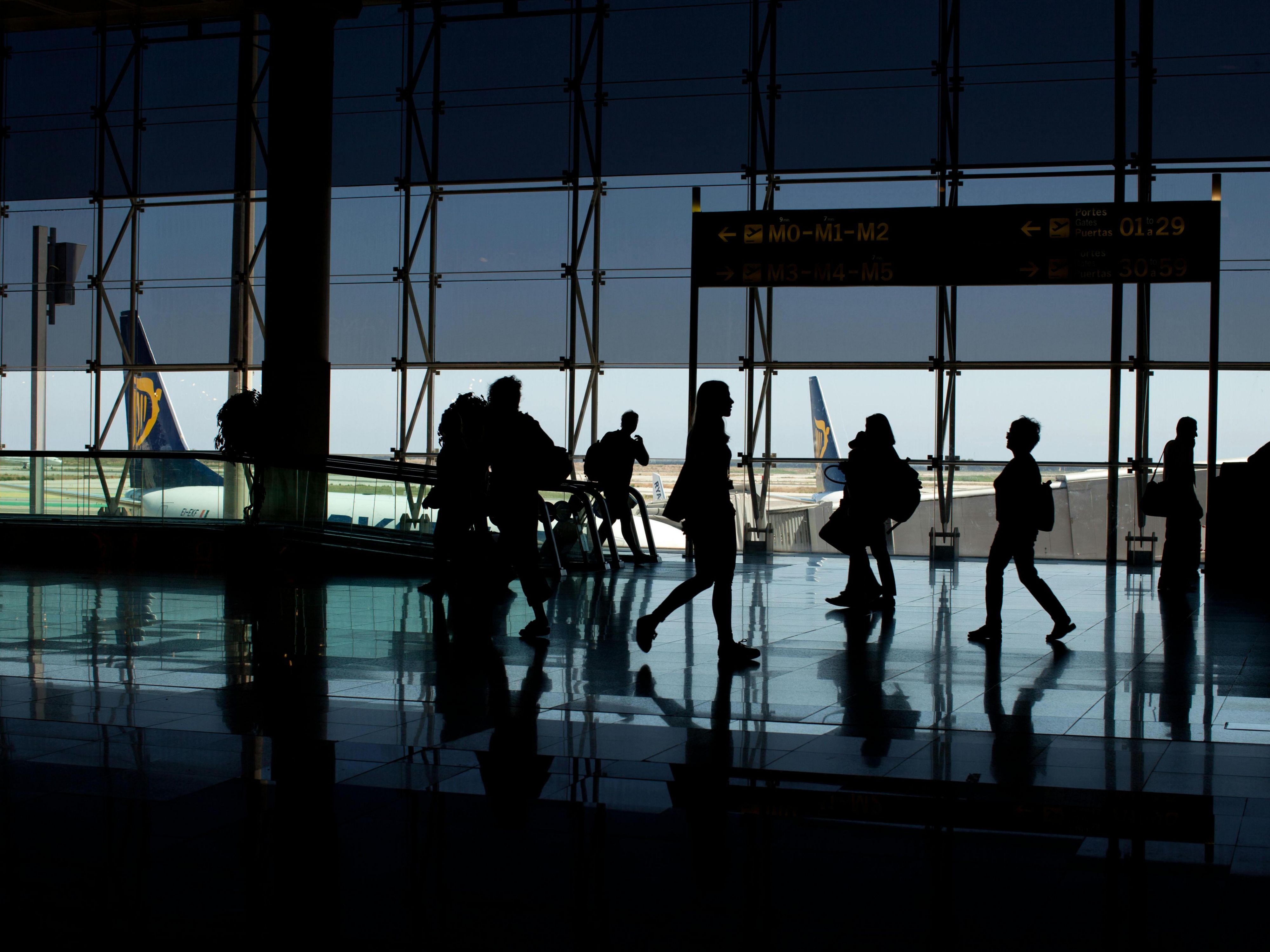 Perfect for your stay near Frankfurt Airport! Just 2 S-Bahn stops from Terminal 1, our hotel offers modern, comfortable rooms for relaxing trips or stopovers. Our Crowne Plaza Frankfurt Congress Hotel is also ideal as a conference hotel for international guests gathering in Frankfurt. We look forward to welcoming you!