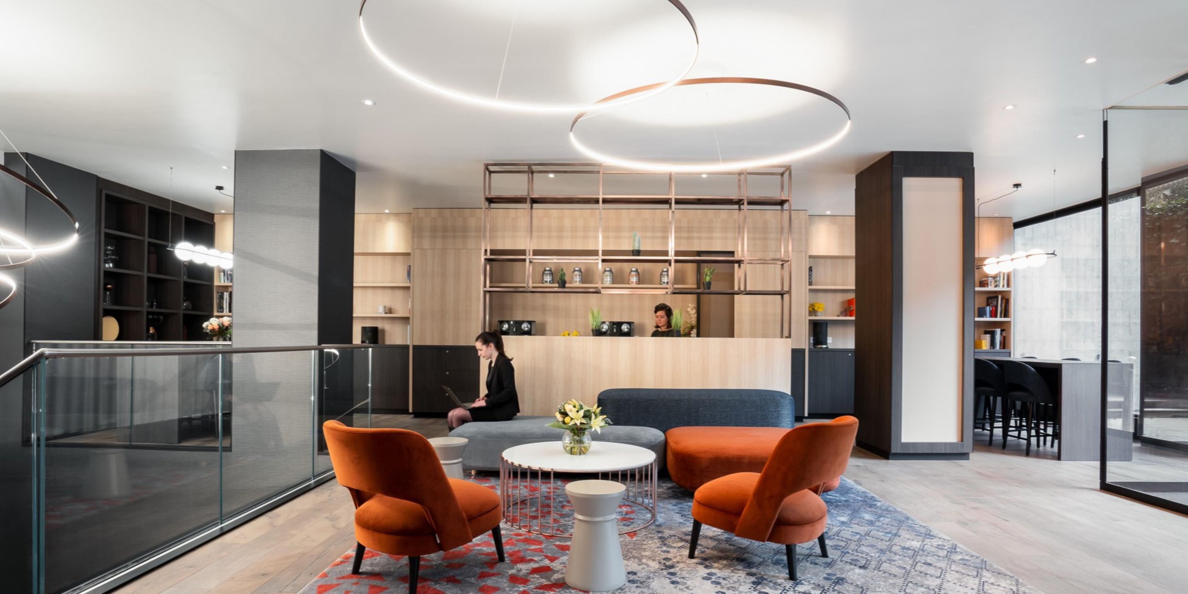 $hotelInfo.mediaDetails.welcomePhotos.primaryPhoto.caption}