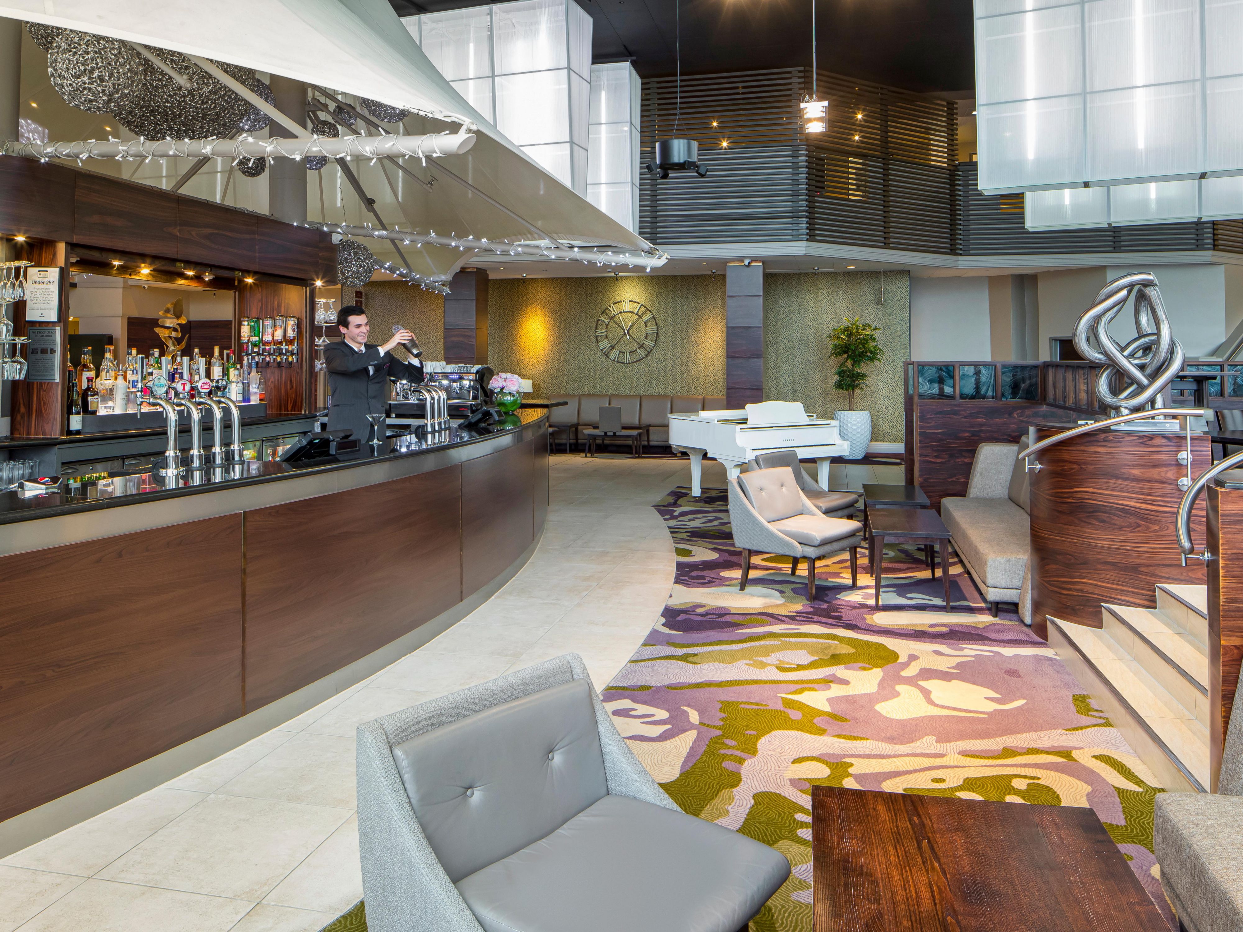 Maintaining a health and wellness routine while travelling is important, so whether you’re looking to stay on top of your fitness, or relax and unwind after a long day, The  Club has all you need. Our fully equipped gym, heated indoor pool, sauna and steam room are open for hotel guests and members.